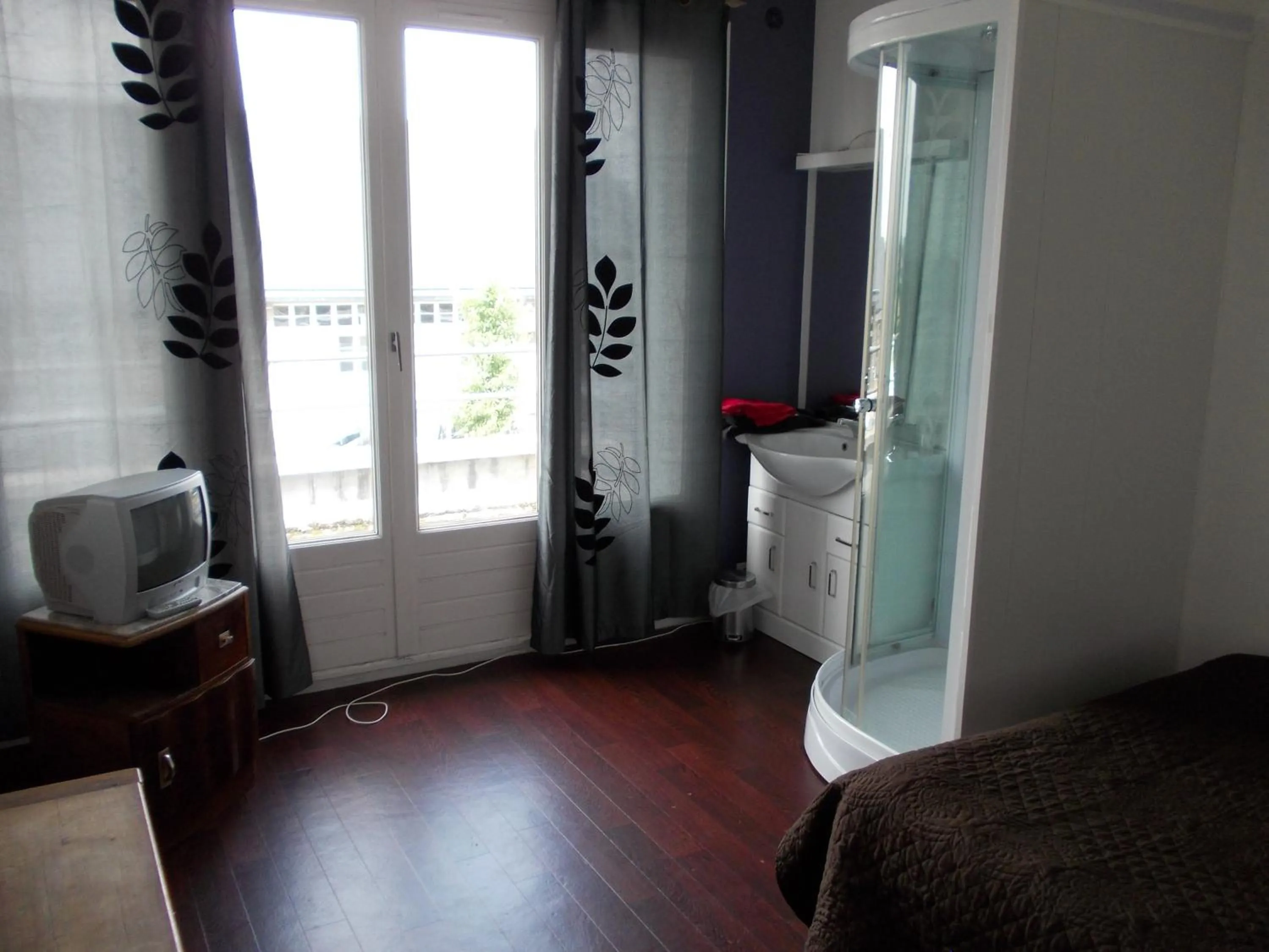 Day, Bed in Hotel Moderne