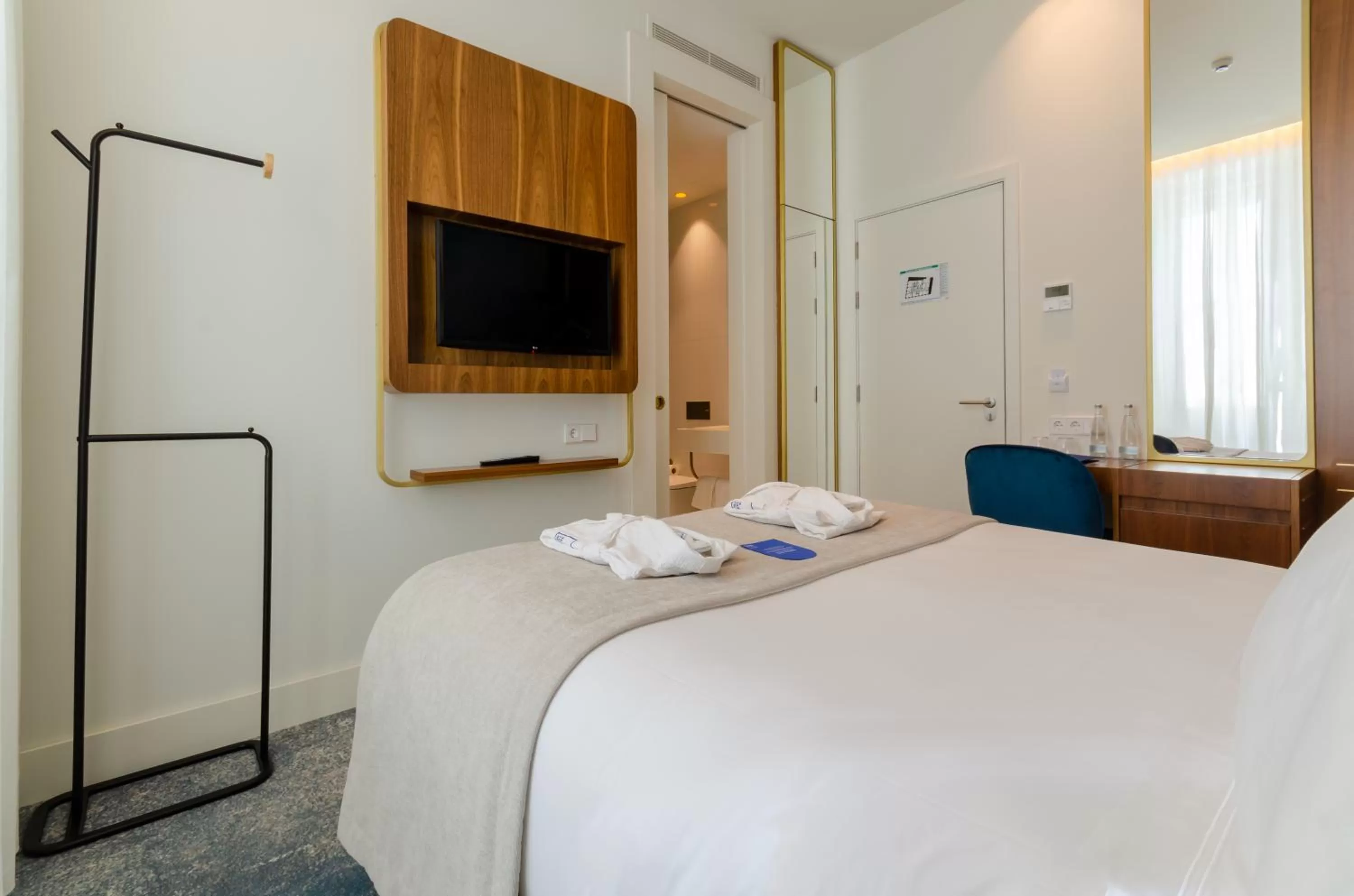 Bed in Blue Liberdade Hotel