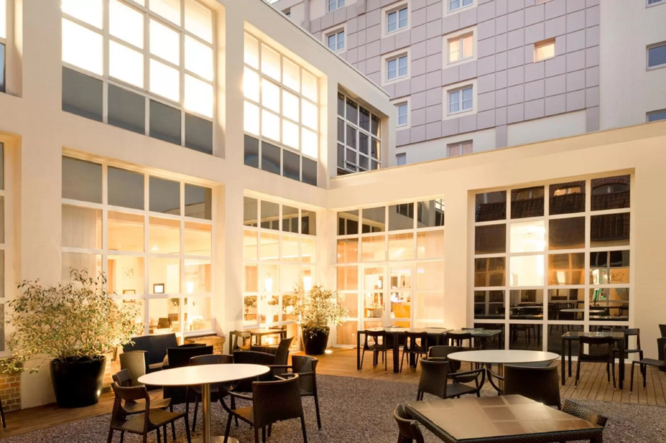 Restaurant/places to eat in Novotel Lille Centre Grand Place