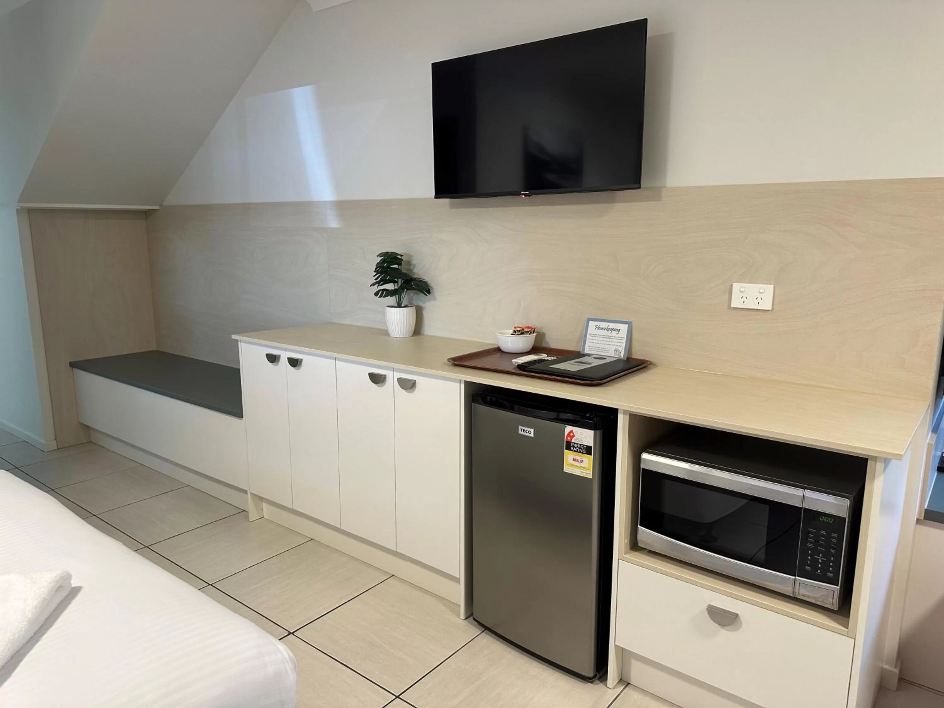 Kitchen or kitchenette in Golf View Motel