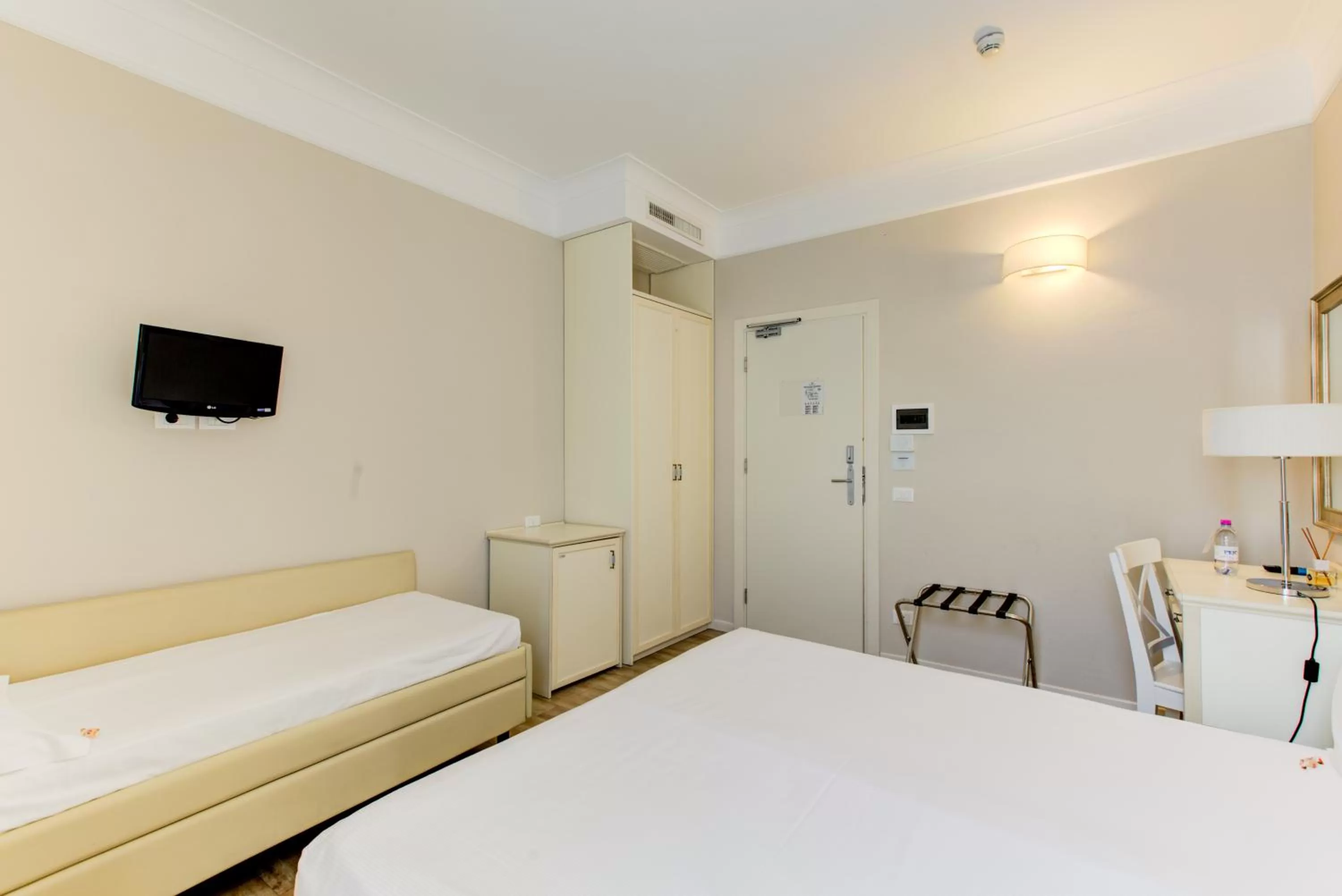 Bedroom, Bed in BeYou Hotel Villa Rosa