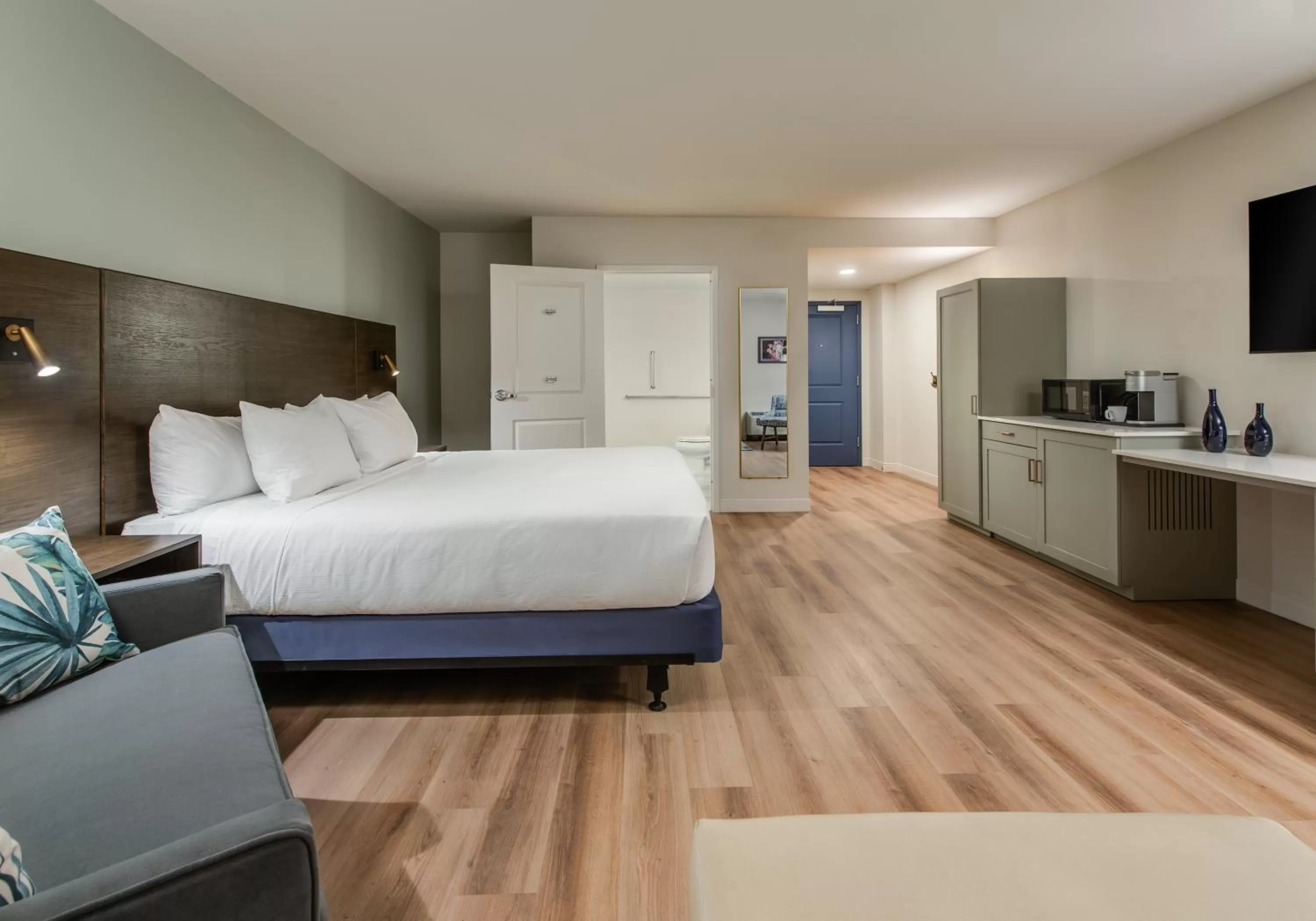 Bedroom, Bed in Coast Rehoboth Beach, Tapestry Collection By Hilton