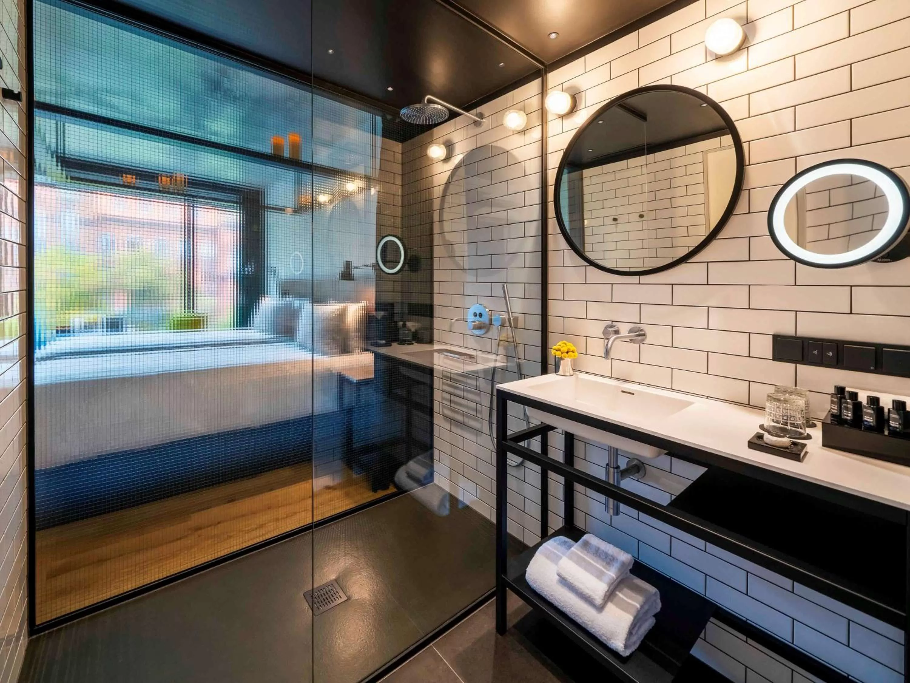 Photo of the whole room in The Bridge Wroclaw - MGallery