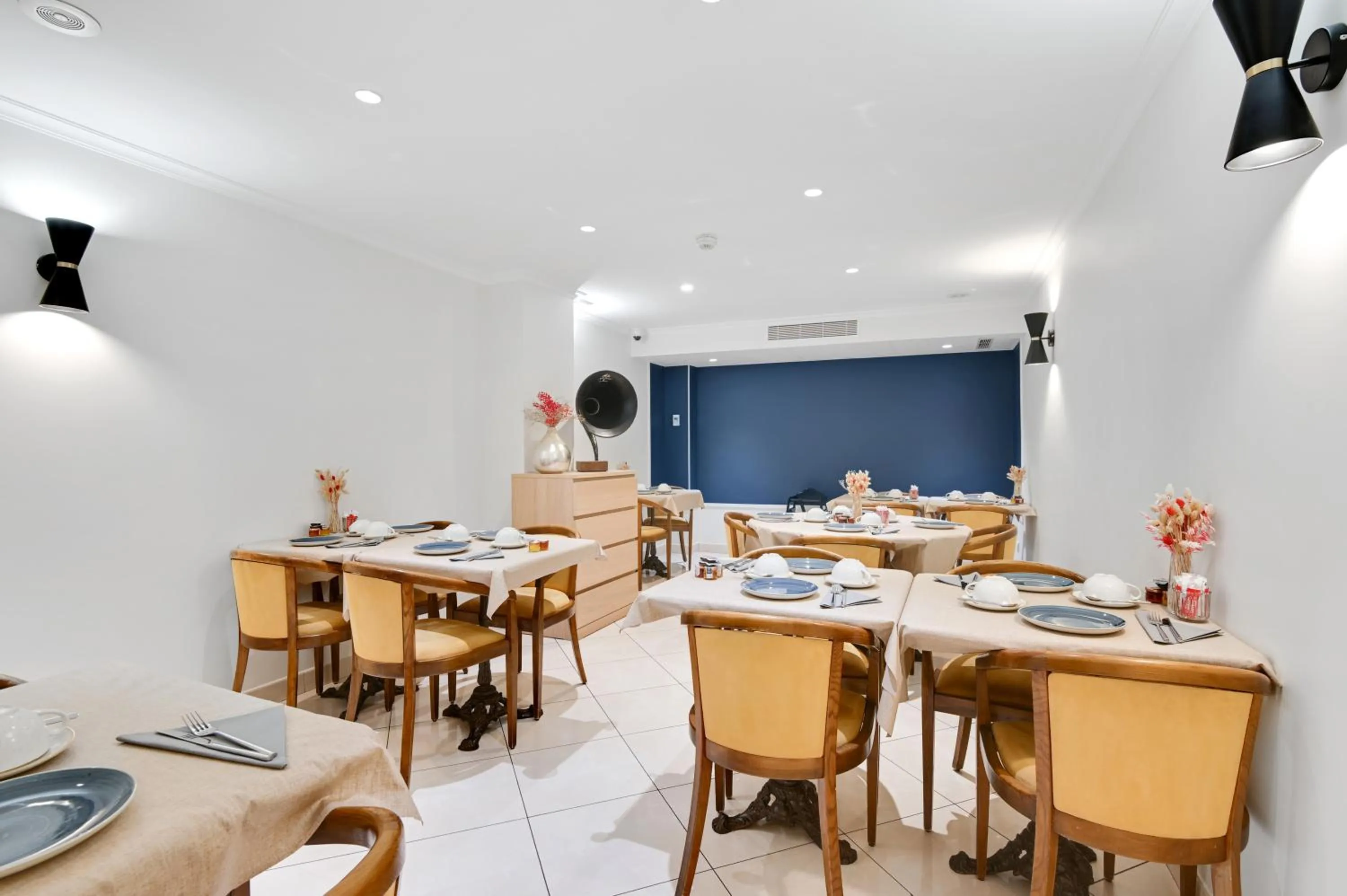 Breakfast in Hotel Elysees Opera