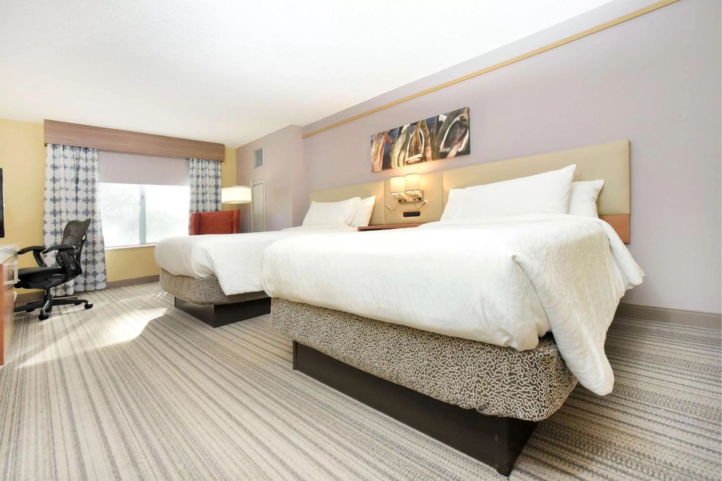 Bed in Hilton Garden Inn Saratoga Springs