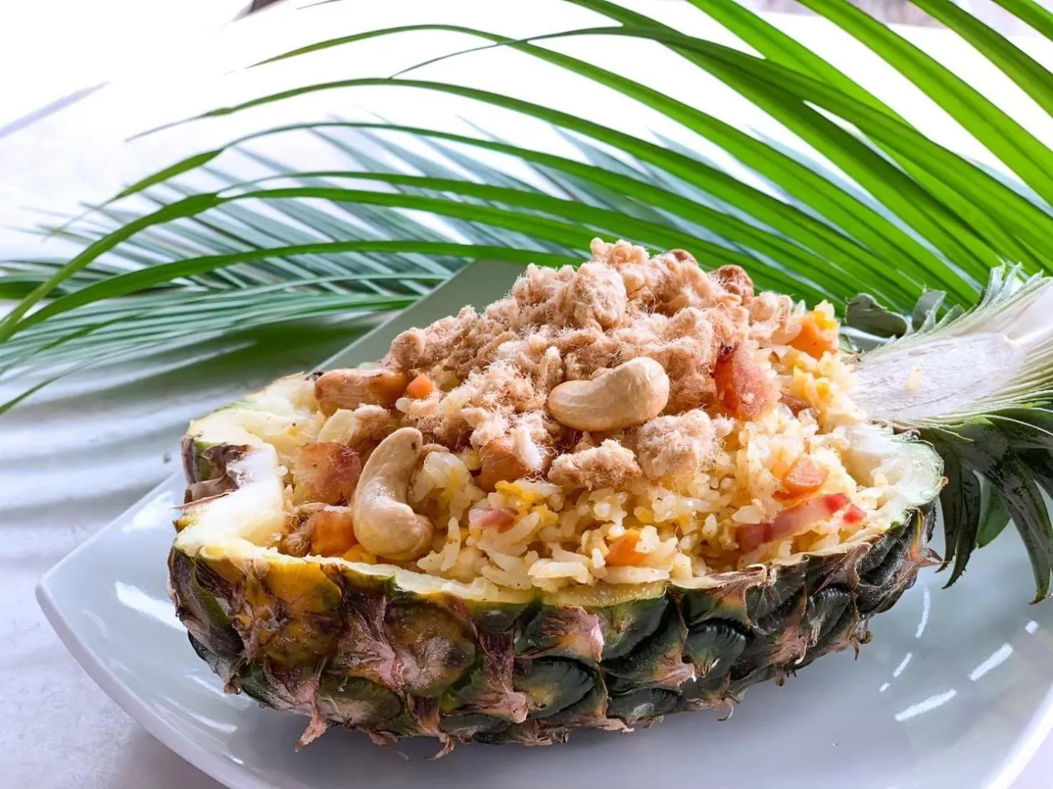 Restaurant/places to eat in Watana Hotel