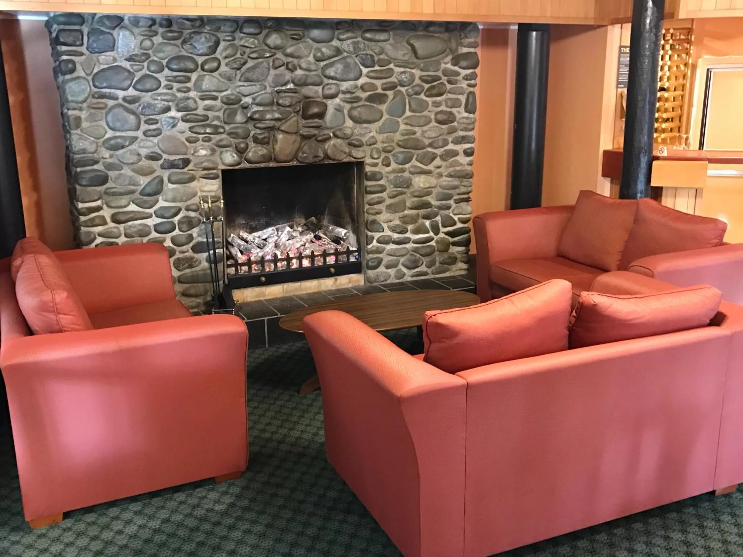 Lounge or bar in The Village Inn Hotel