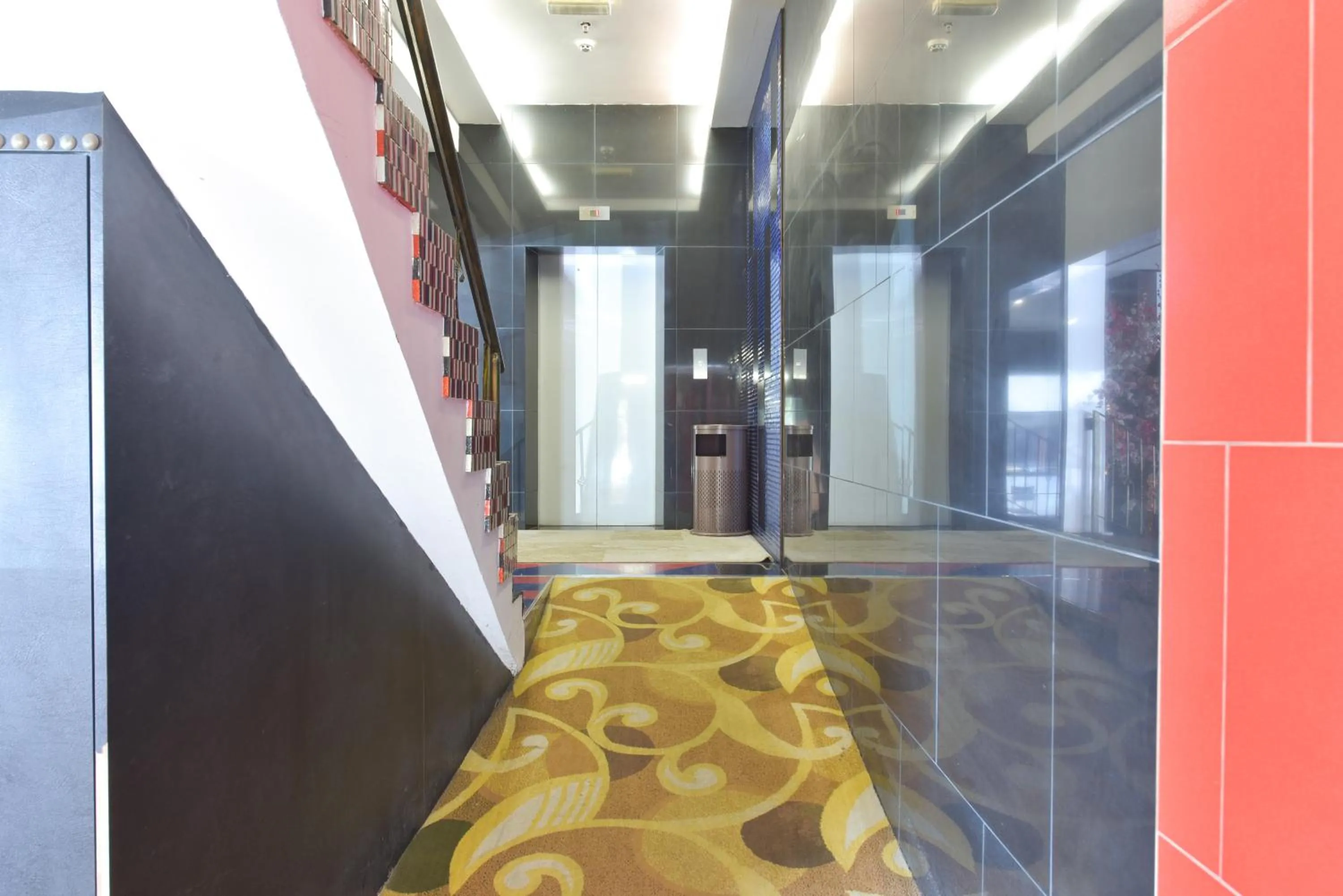 Lobby or reception in Townhouse OAK Hotel Holmes Johor Jaya