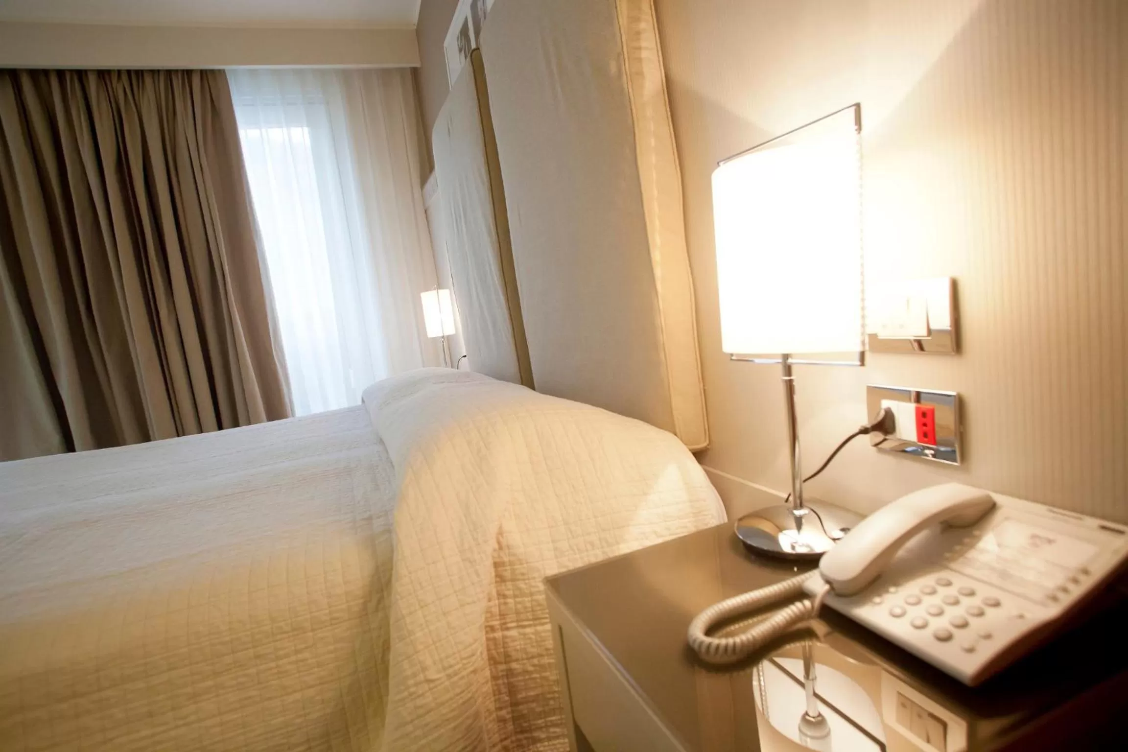 Bedroom, Bed in Euroterme