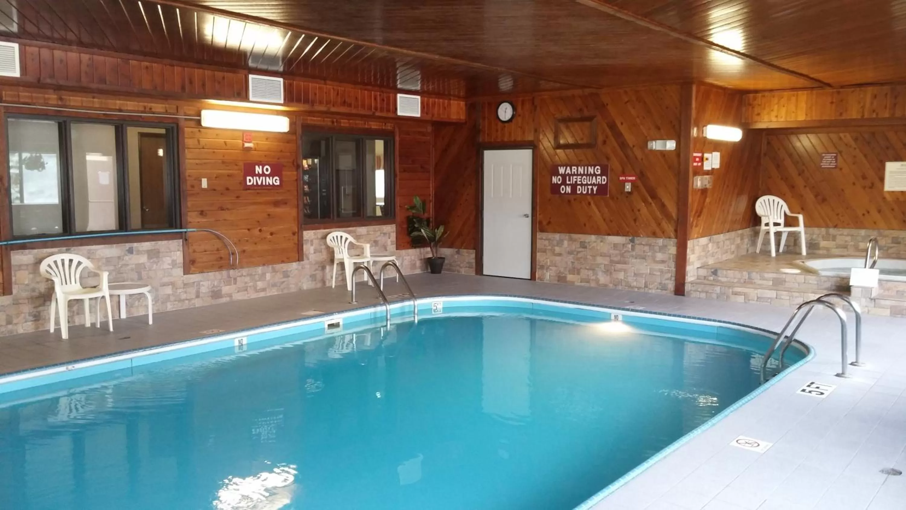 Swimming pool in Days Inn by Wyndham Columbia Mall