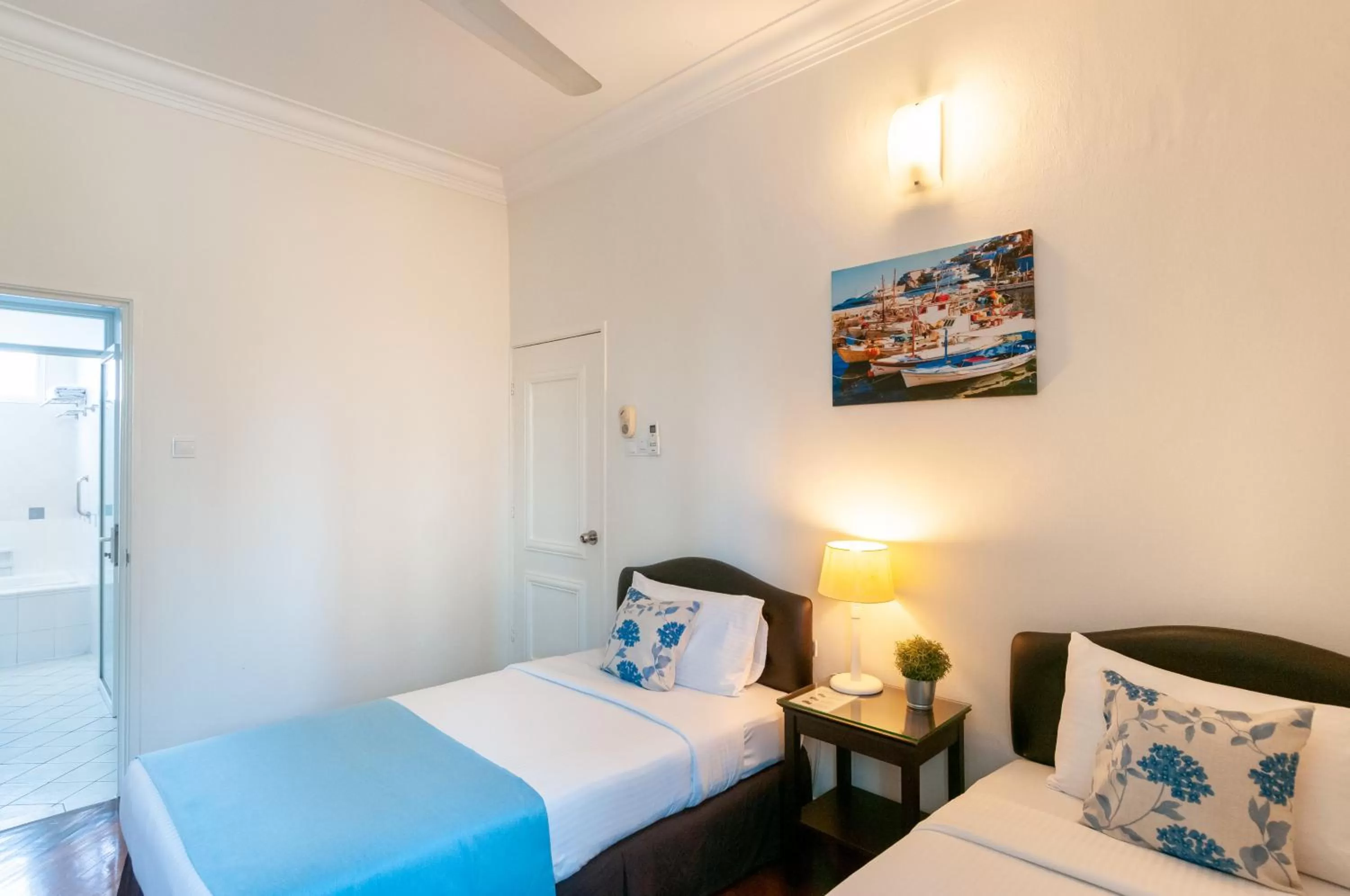 Bedroom, Bed in Wedgewood Residences