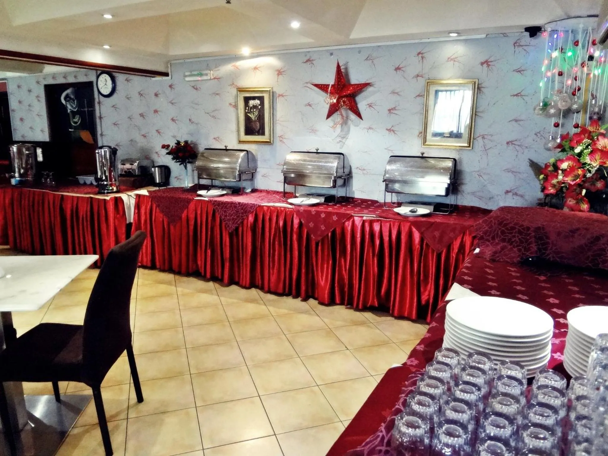 Restaurant/places to eat in Grand Nova Hotel