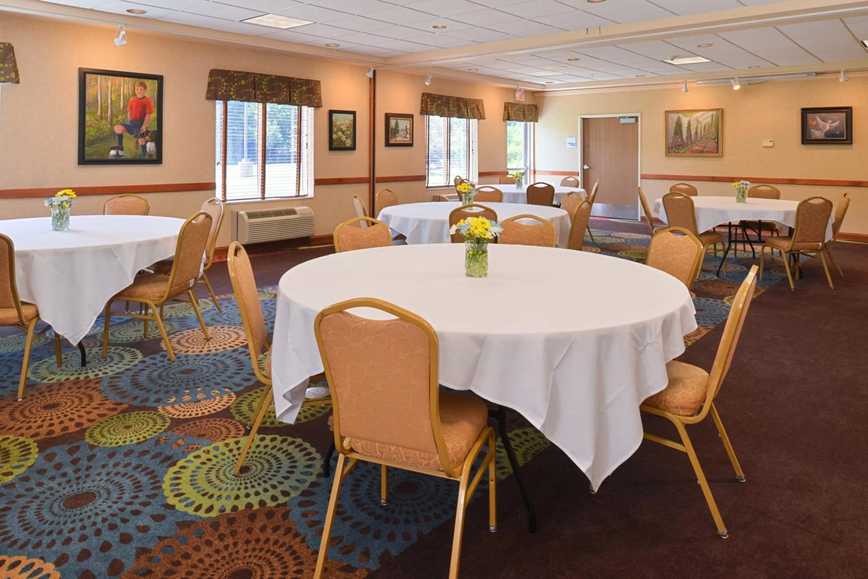 Meeting/conference room in Holiday Inn Express St Croix Valley by IHG
