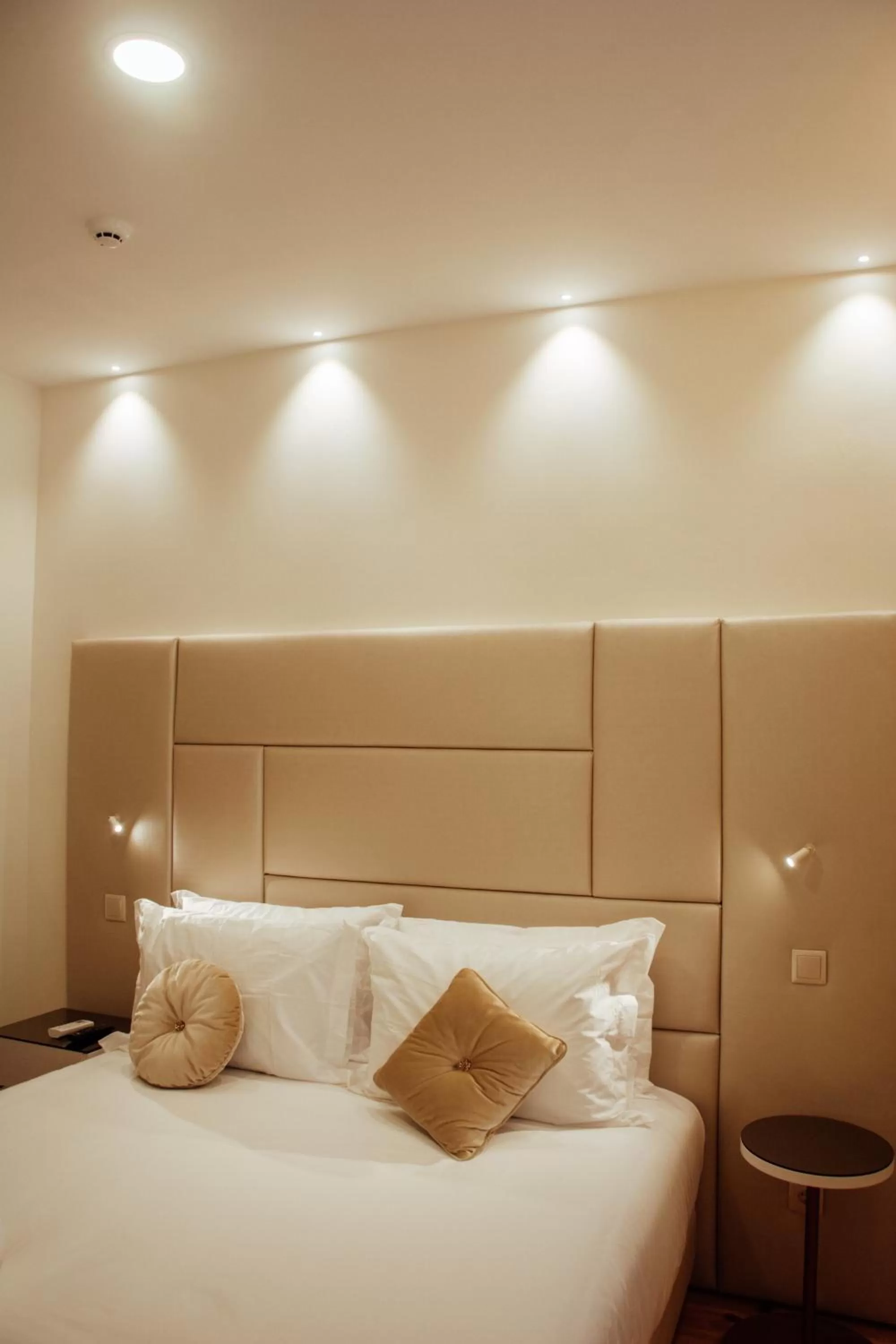 Bedroom, Bed in Le Premier Lisbon Suites