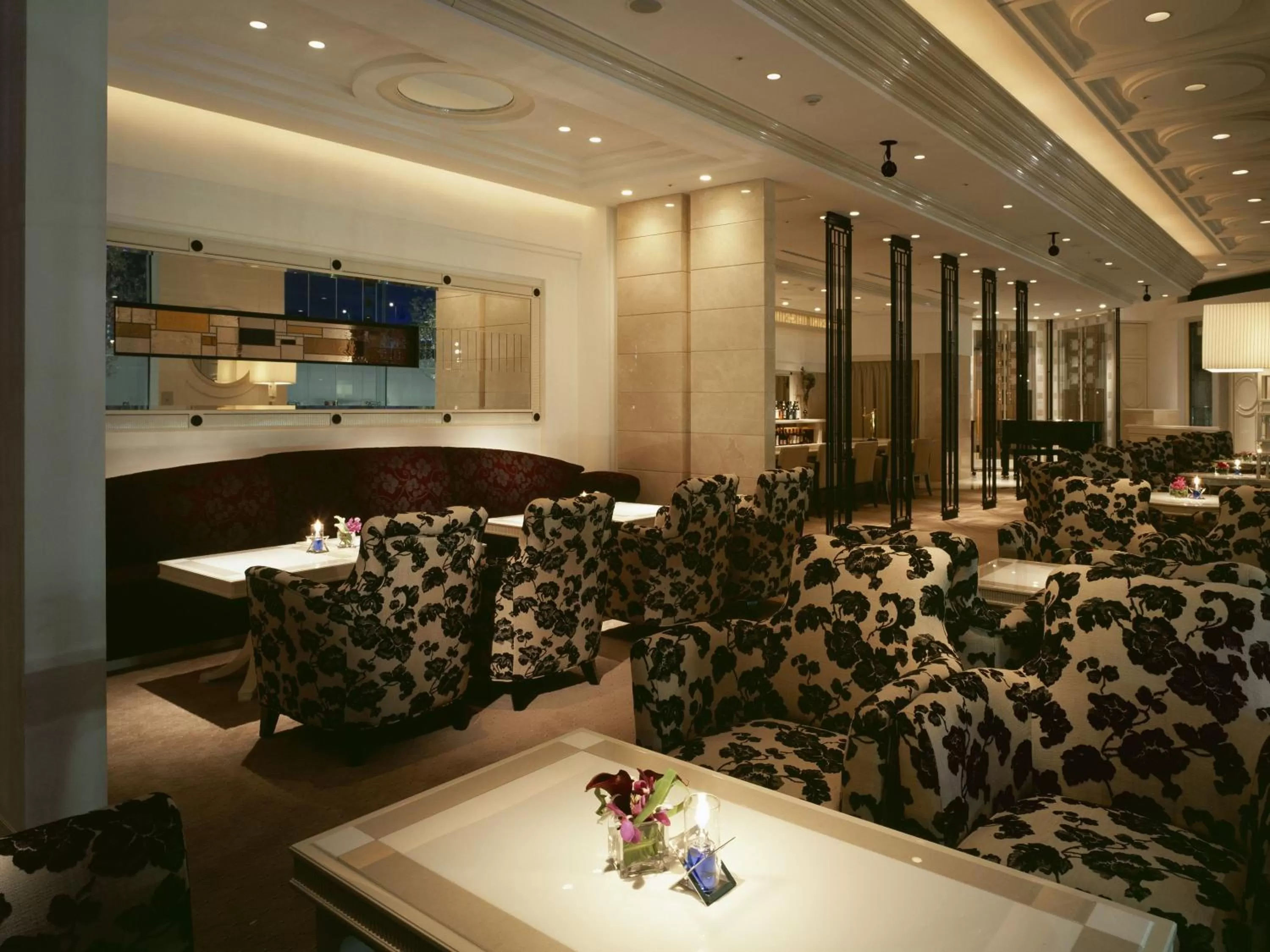 Lounge or bar in Hotel La Suite Kobe Harborland