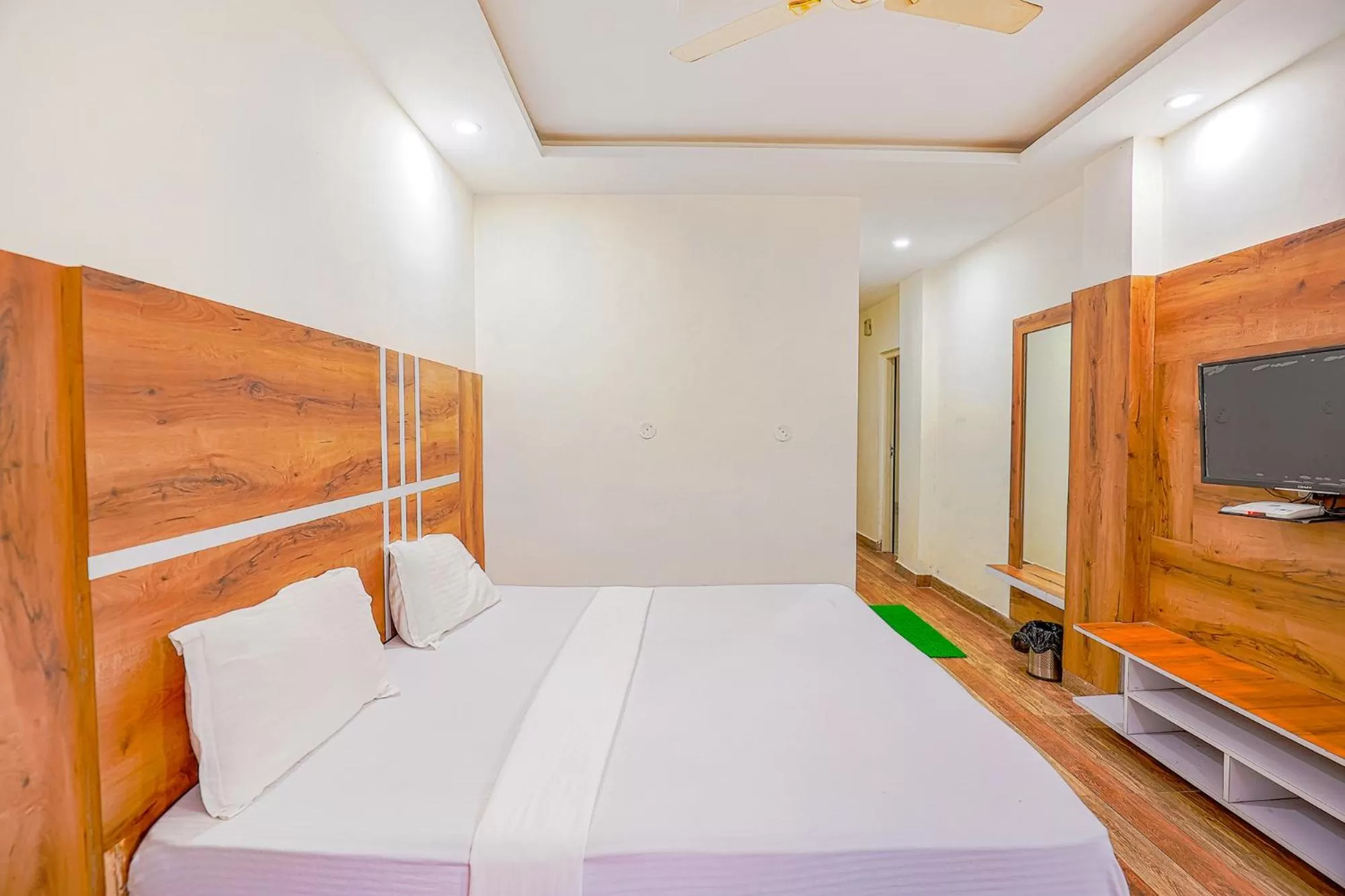 Bedroom, Bed in FabHotel Green Origins