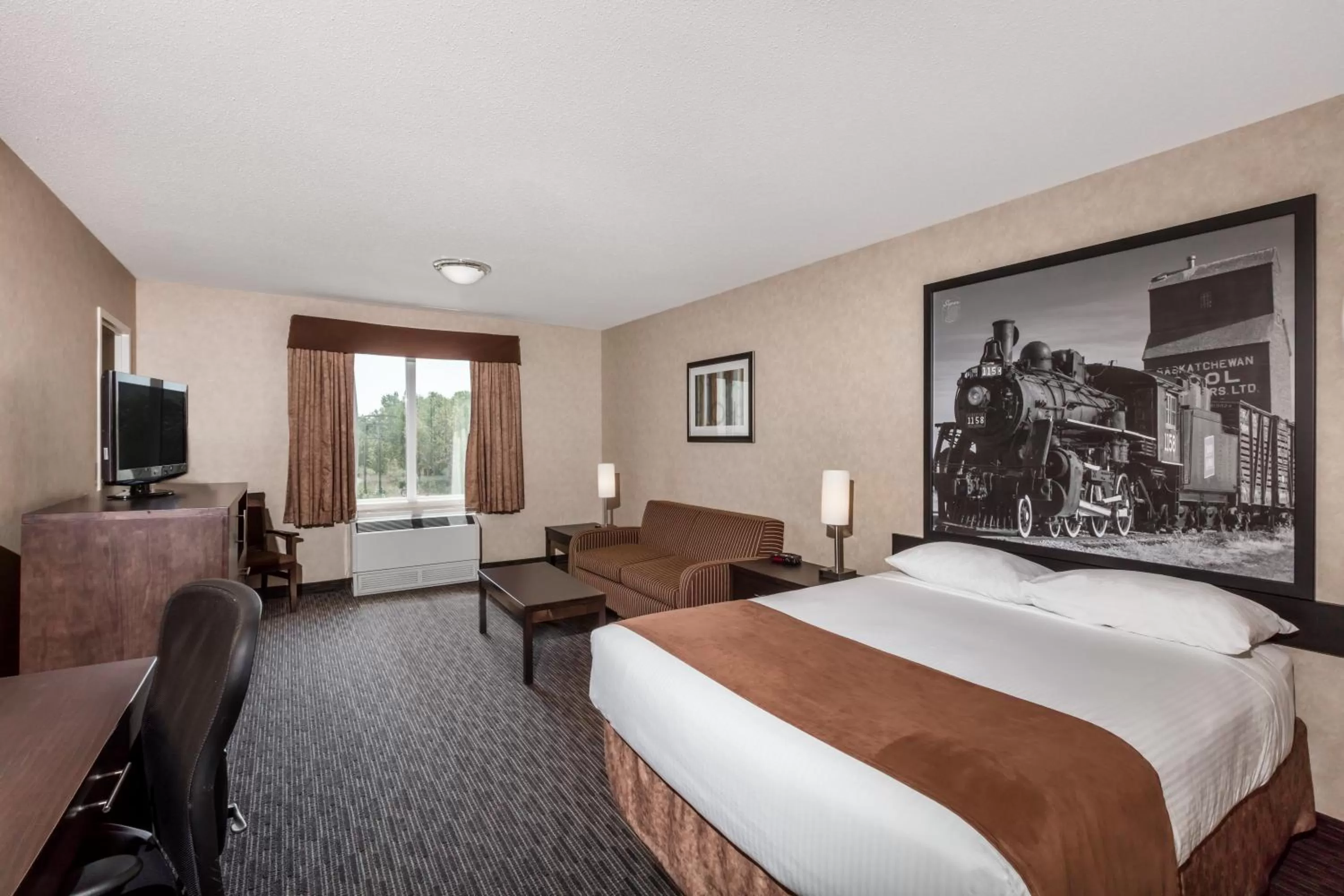 Family Suite in Ramada by Wyndham Estevan