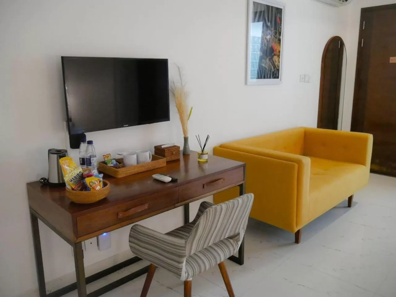 TV and multimedia in Jungle Addition