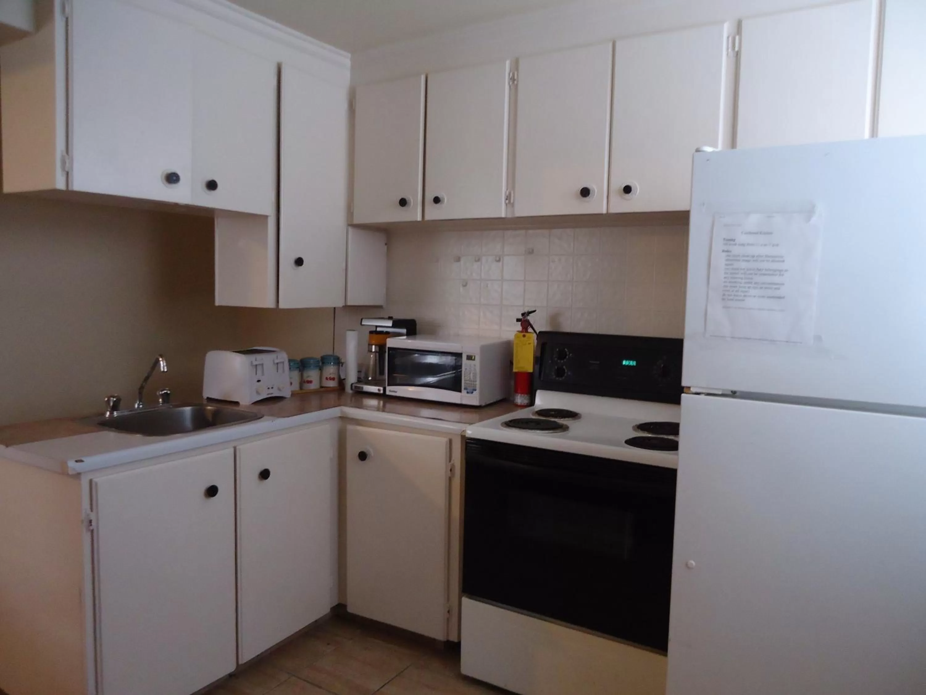 Communal kitchen in Star Inn by Elevate Rooms