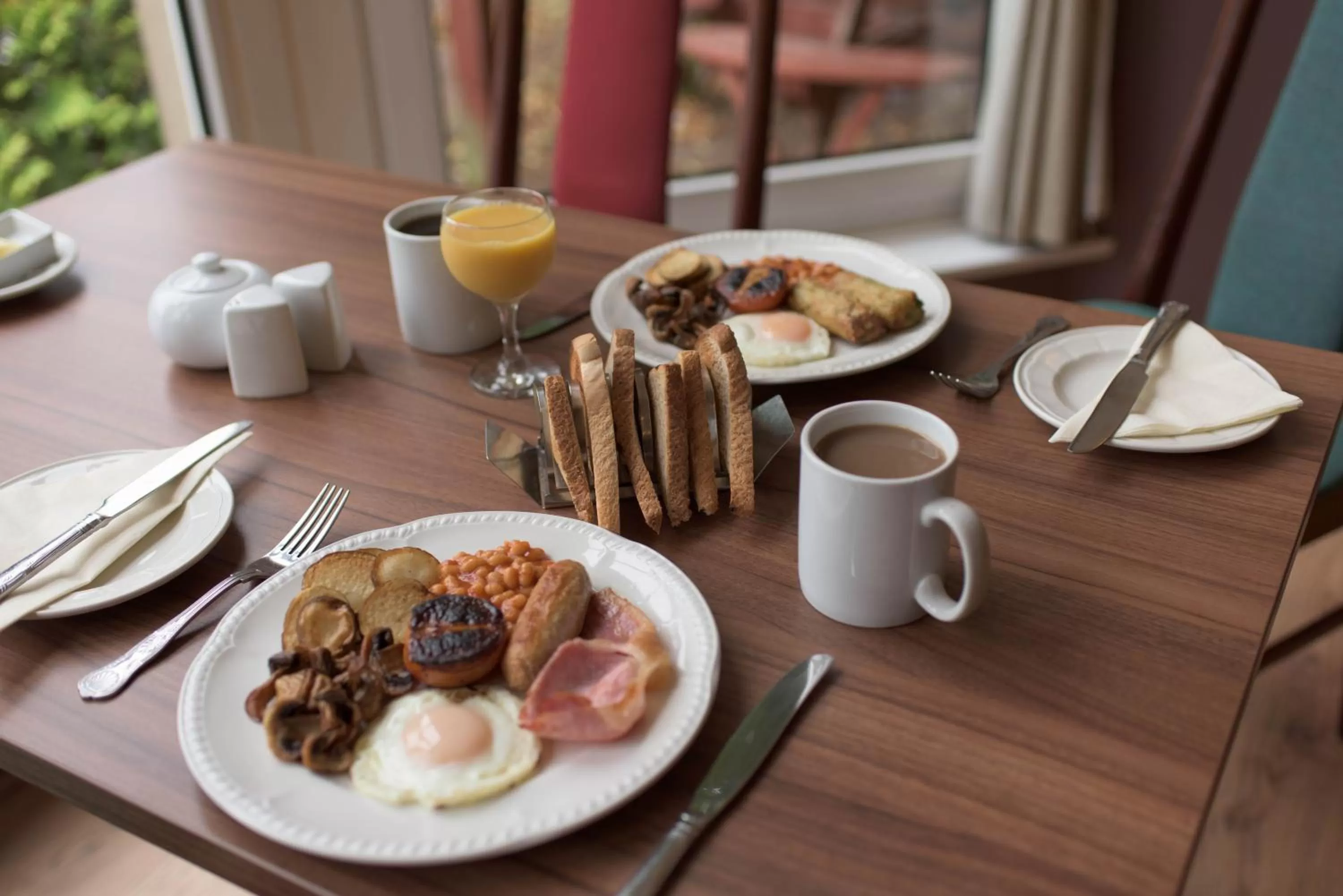 Breakfast in Pinegrove Hotel