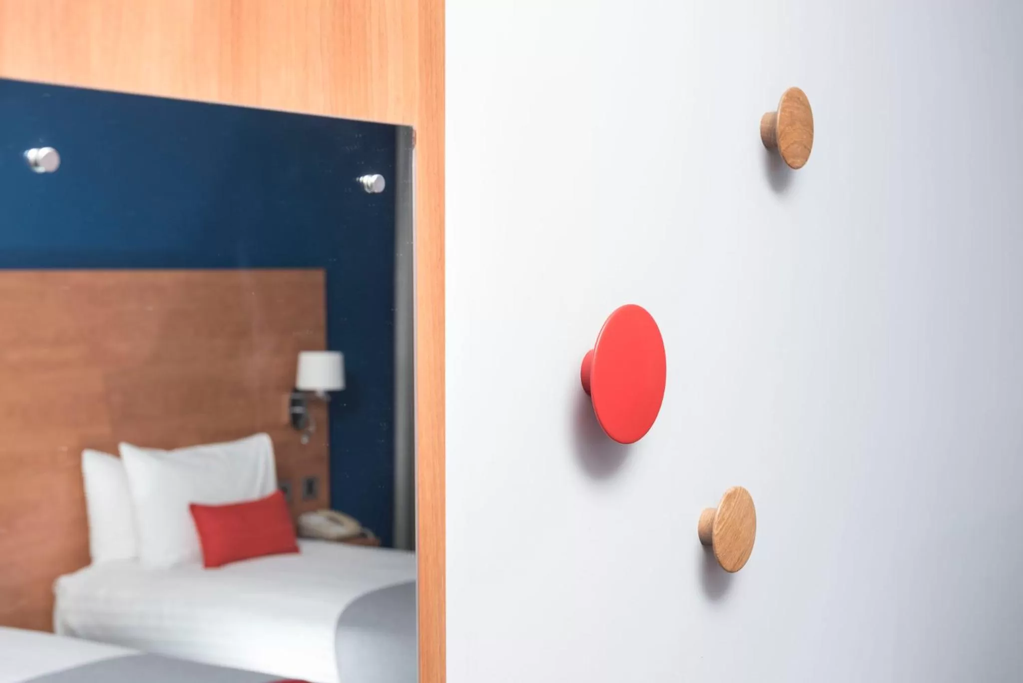 Bed in Holiday Inn Express Birmingham Star City by IHG