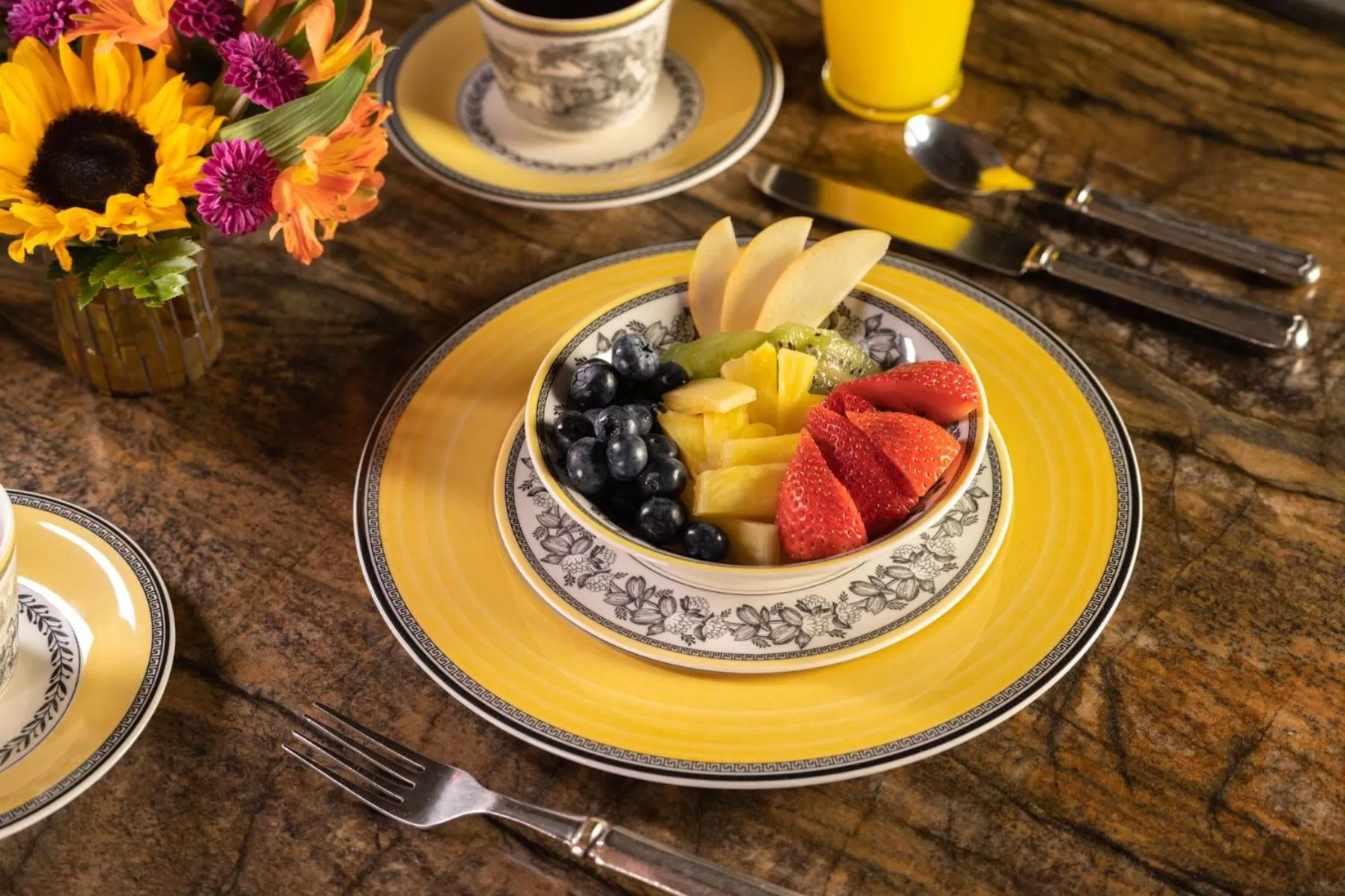 Breakfast in The White Birch Inn