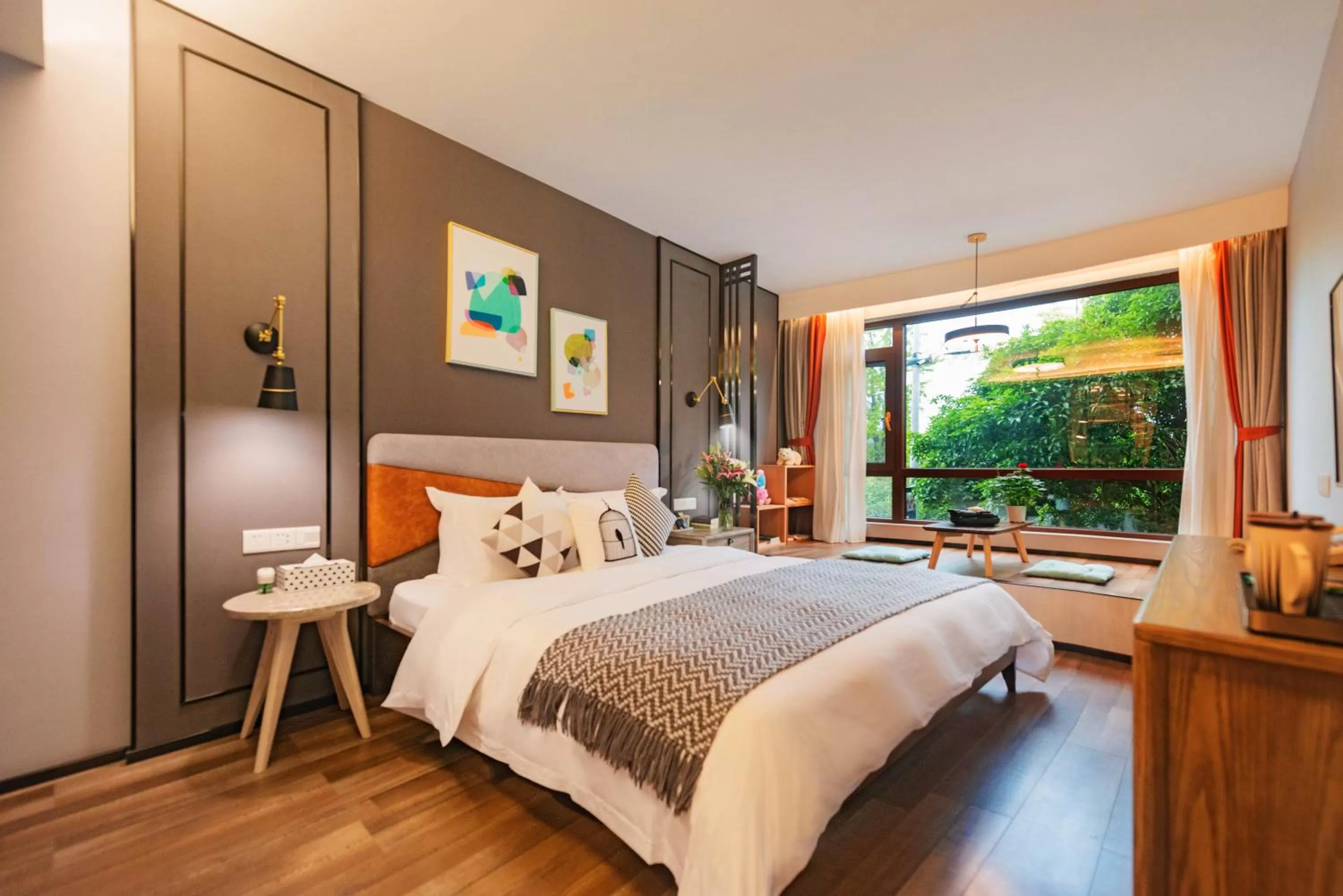 Bed in Li River Resort Villa Hotel