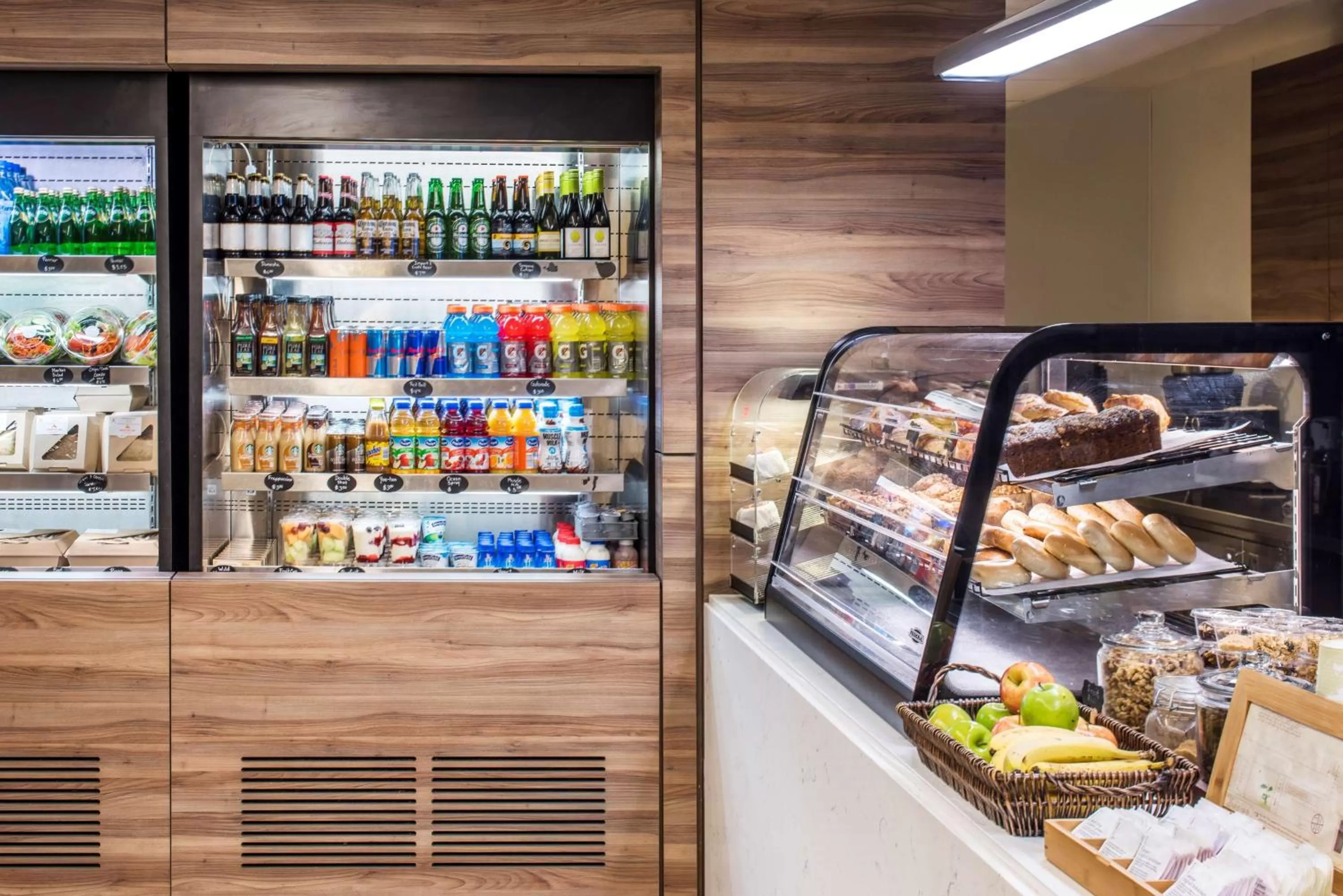 Restaurant/places to eat in Hyatt Regency O'Hare Chicago