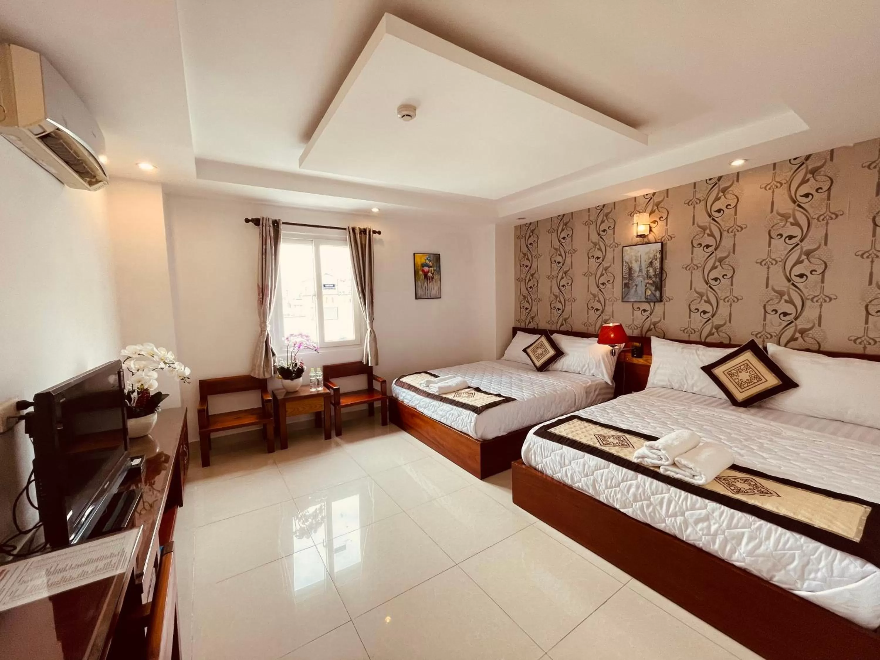 Photo of the whole room, Bed in SaiGon Europe Hotel