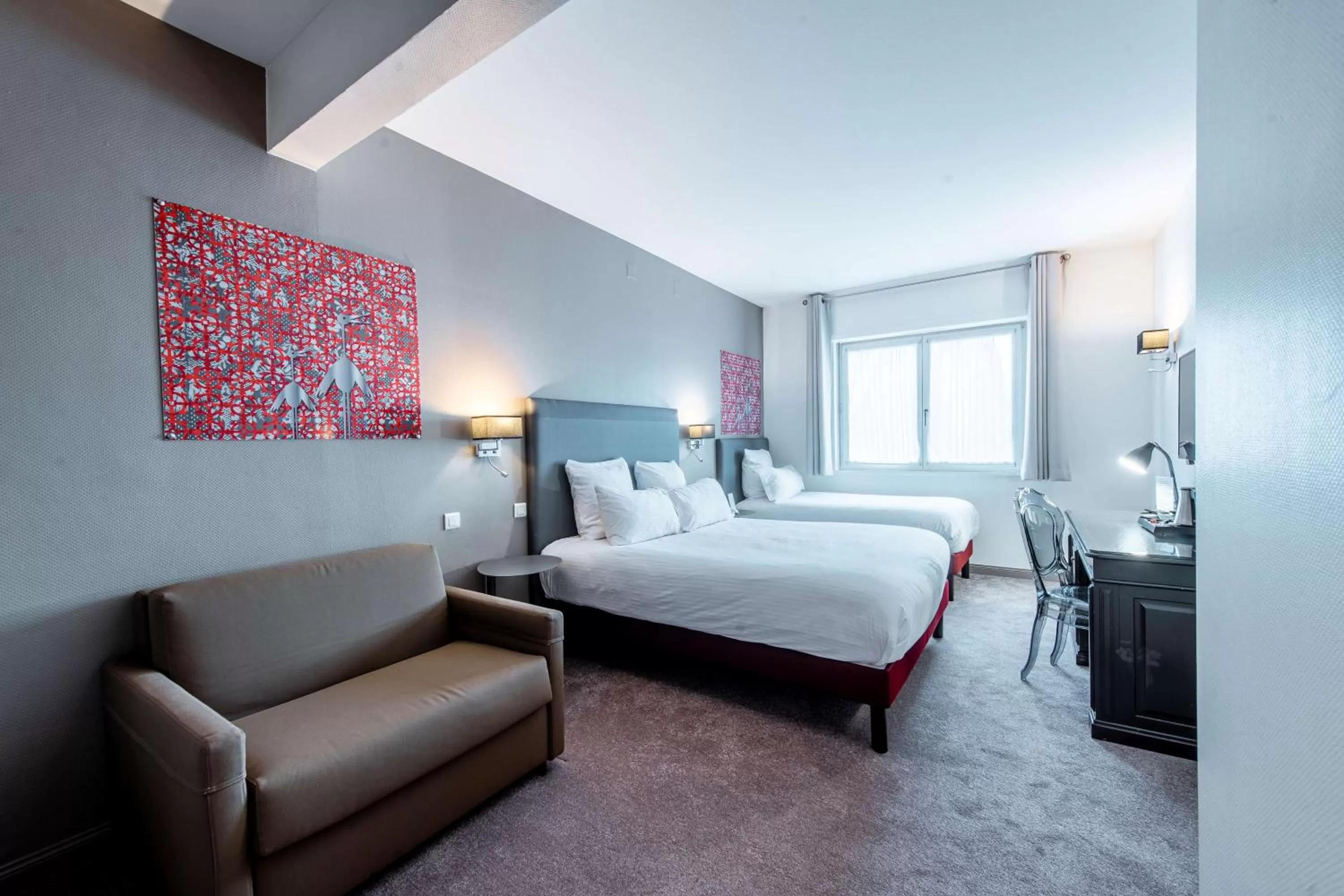 Photo of the whole room, Bed in Best Western Plus Au cheval Blanc à Mulhouse