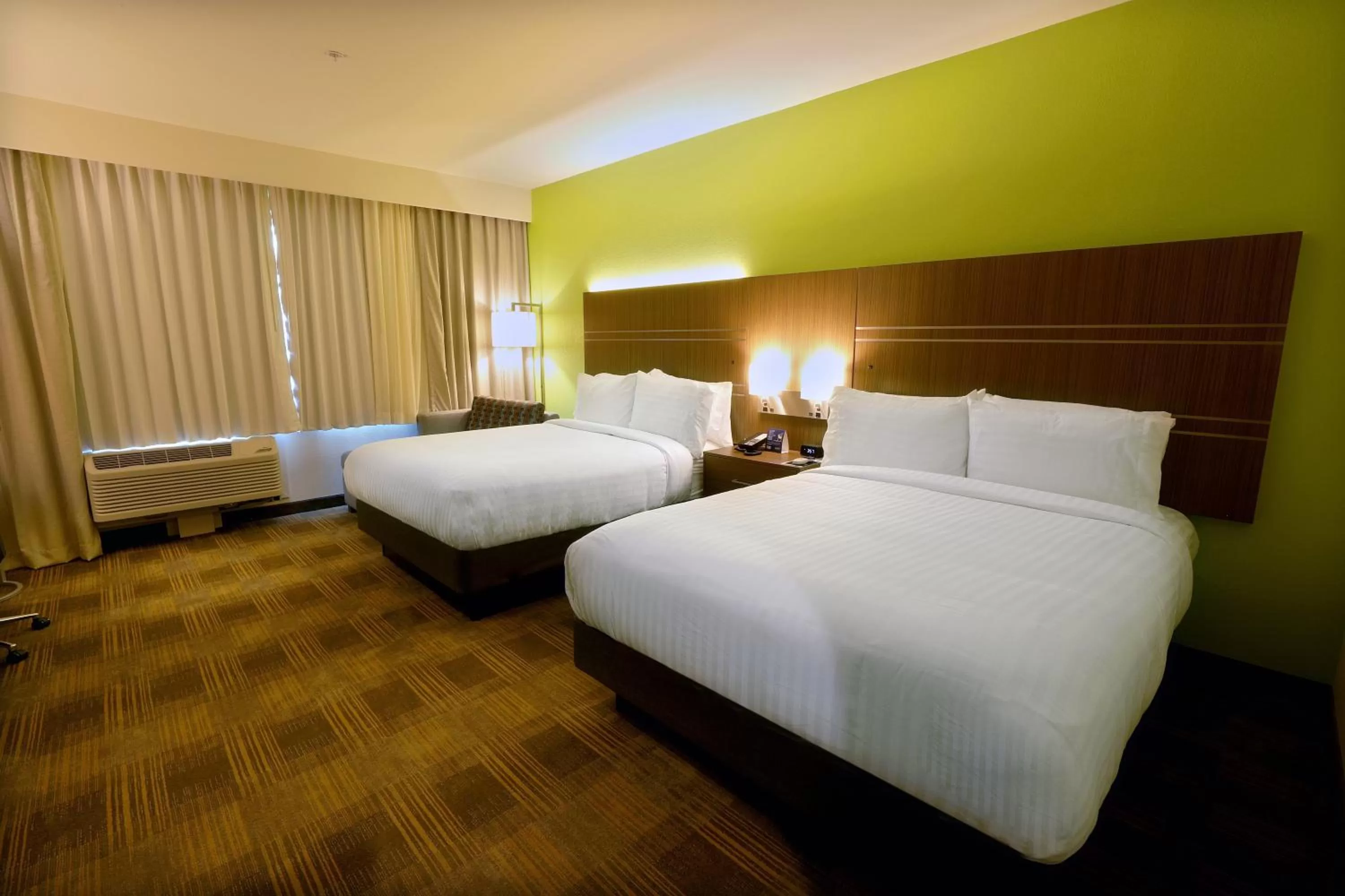 Photo of the whole room, Bed in Holiday Inn Express & Suites - Dripping Springs - Austin Area by IHG