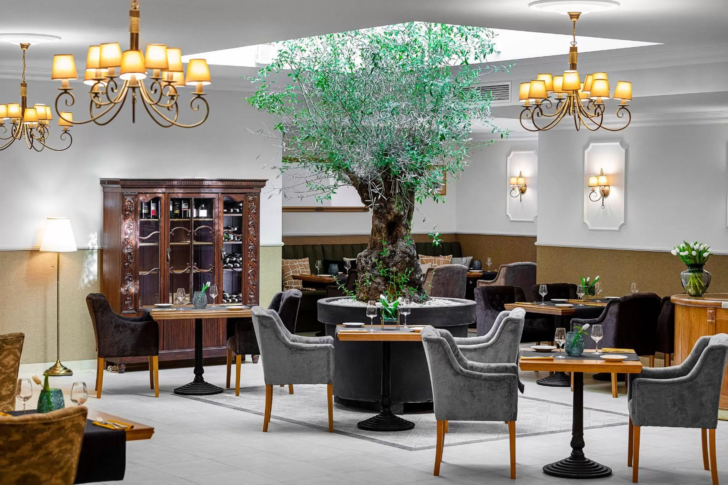 Restaurant/places to eat in Ventus Rosa Boutique Aparthotel