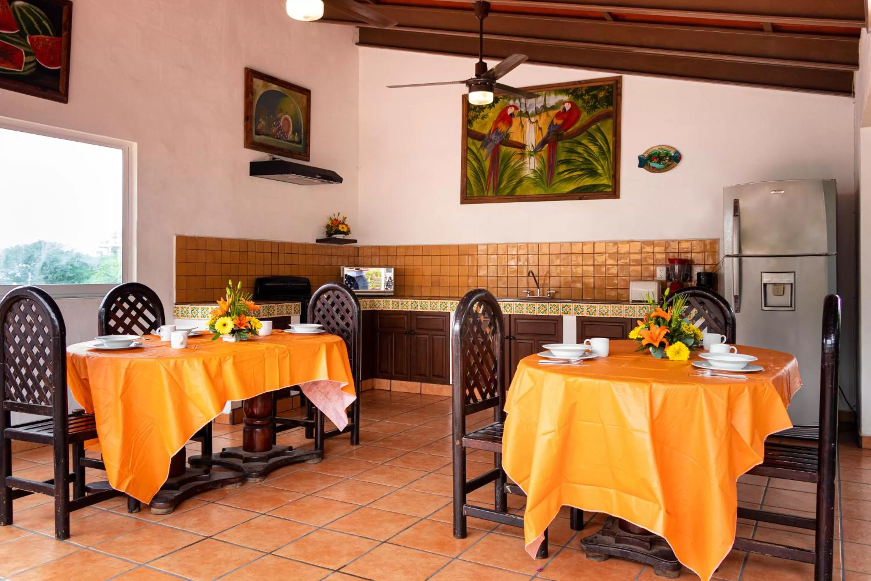 Communal kitchen in Hotel Posada De Roger - Near Los Muertos Beach