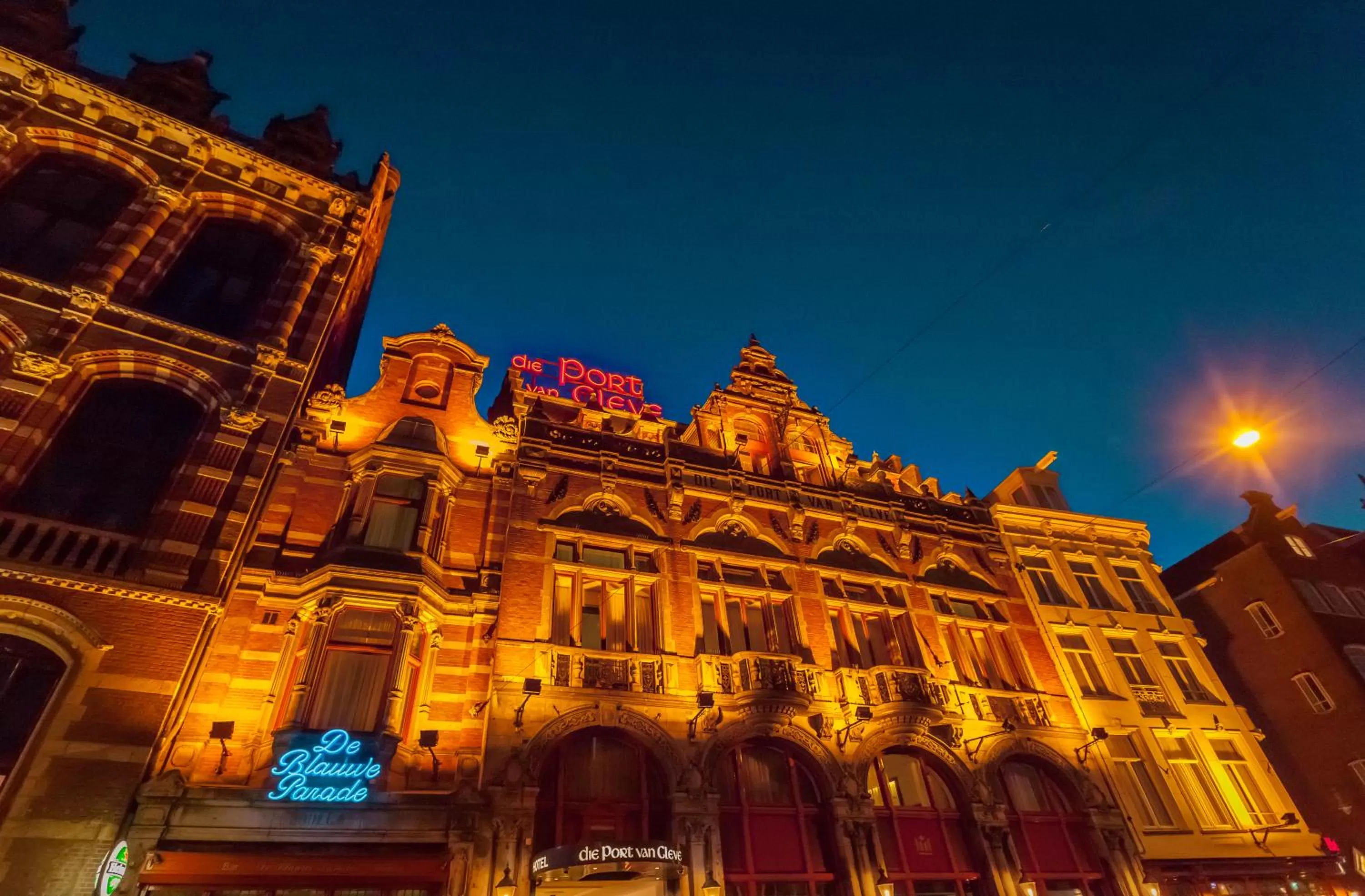 Facade/entrance in Hotel Die Port van Cleve