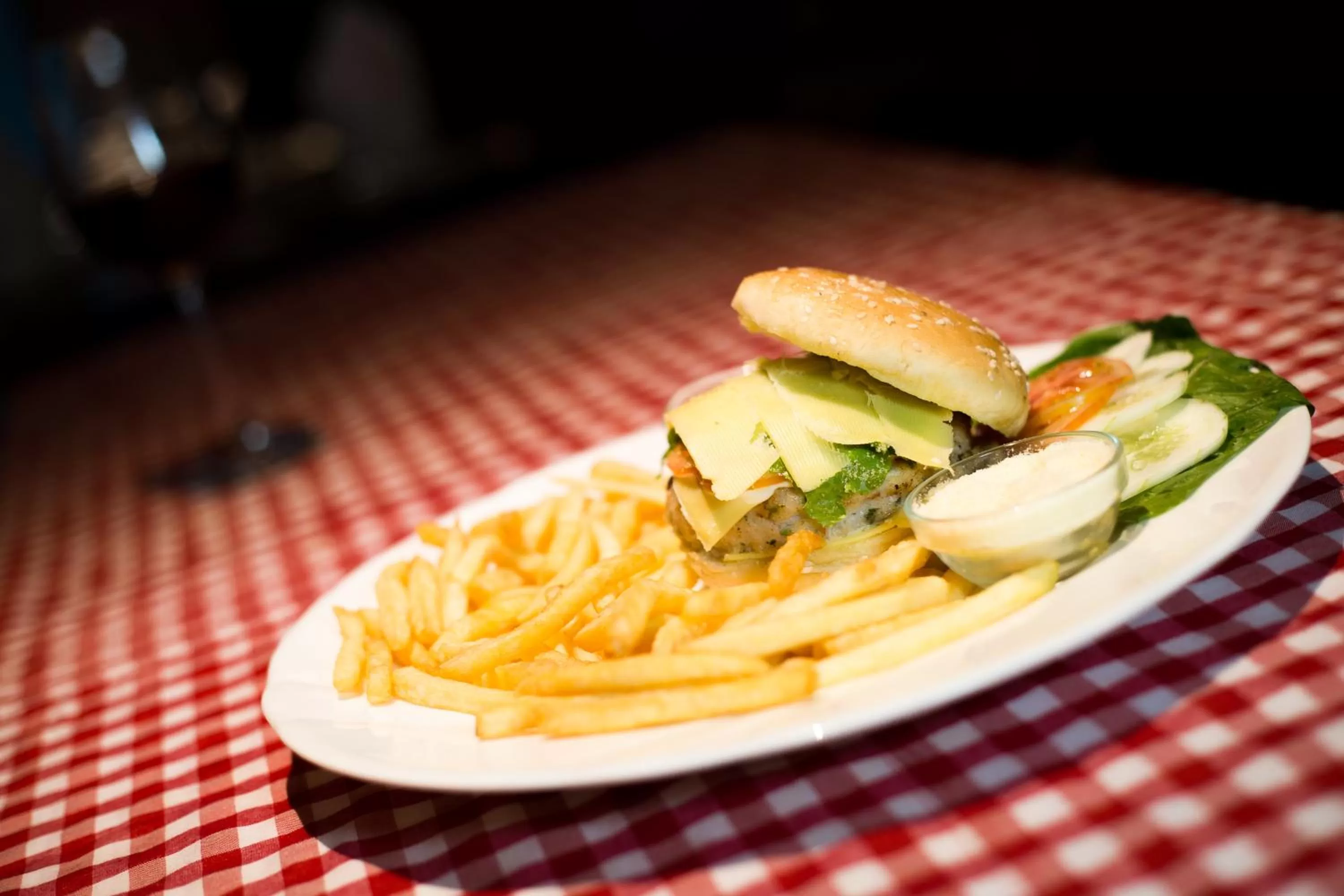 Restaurant/places to eat in Lakeshore Suites, Banani