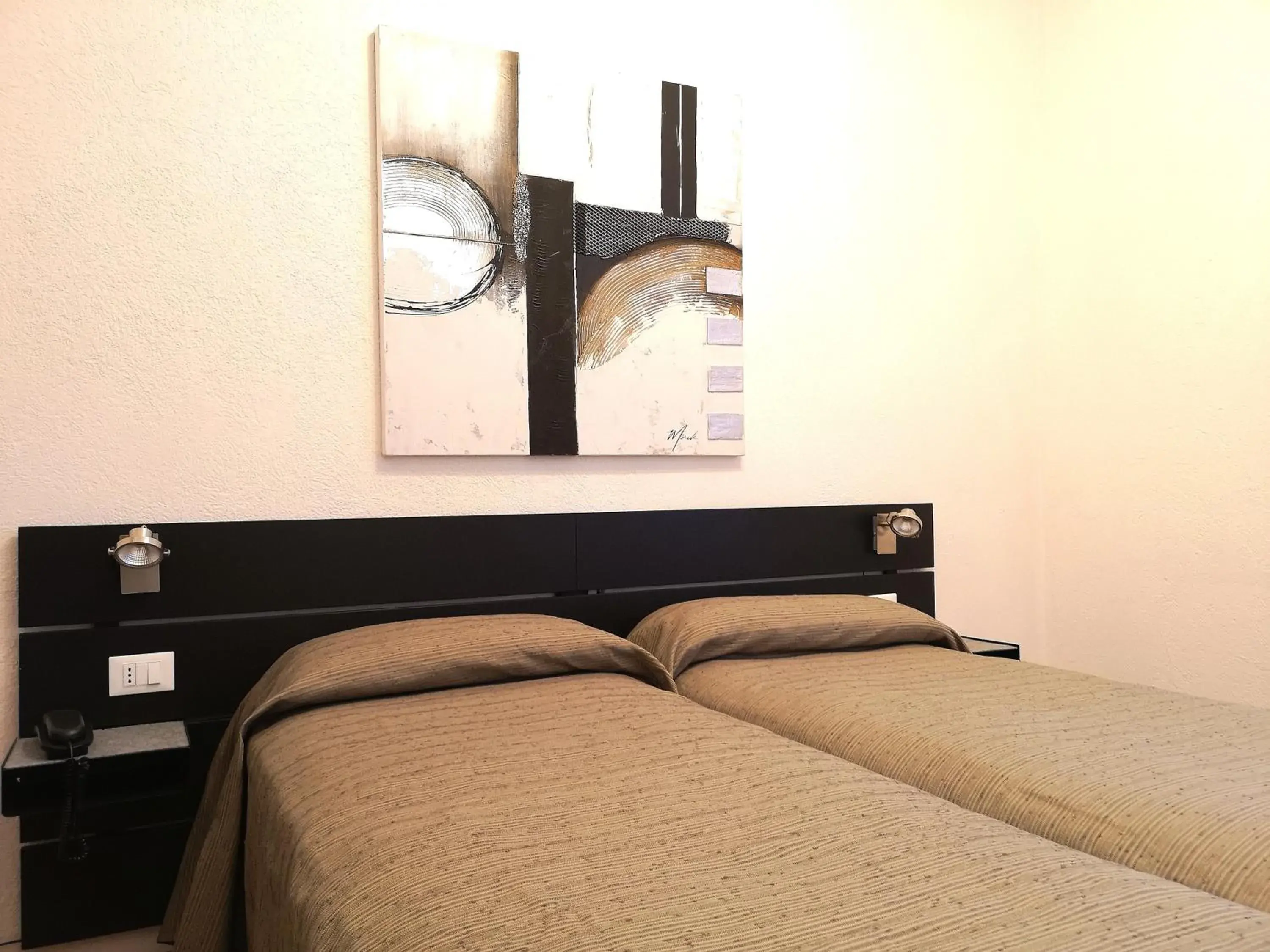 Double Room with Shared Bathroom in Hotel Rossi Double Room with Shared Bathroom in Hotel Rossi