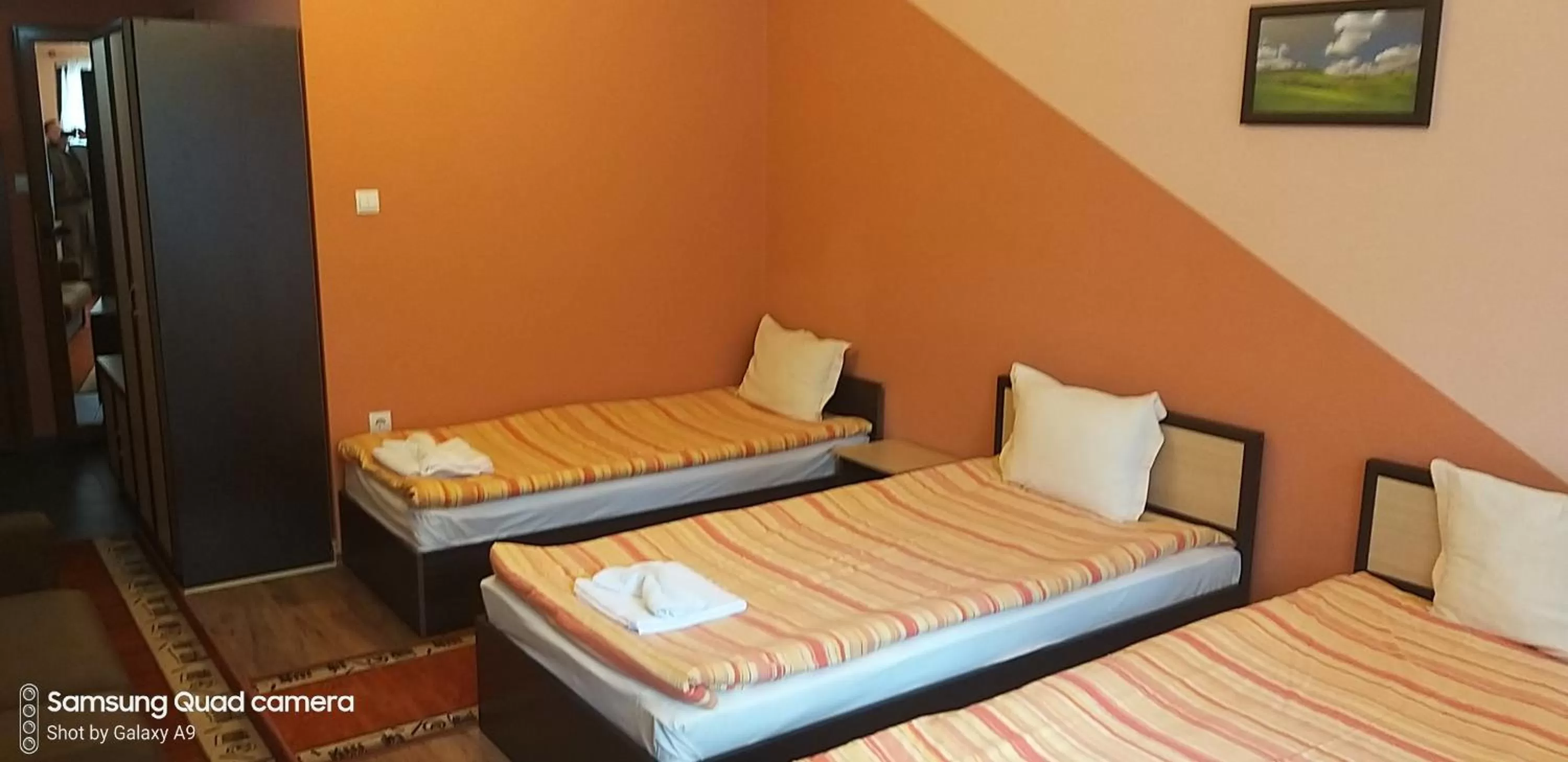 Bed in Kestenite Family Hotel