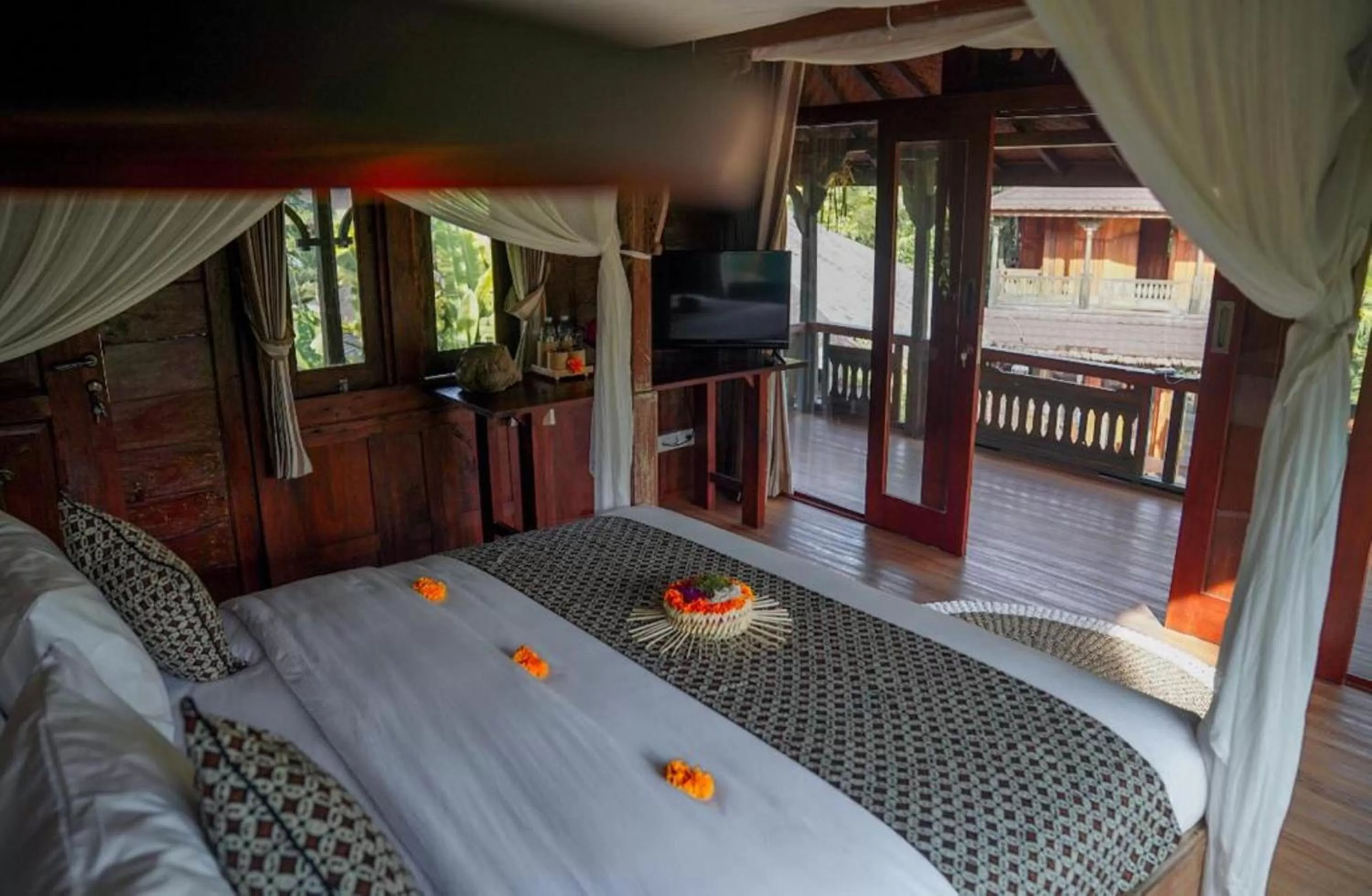 Bed in Gusde Tranquil Villas by EPS