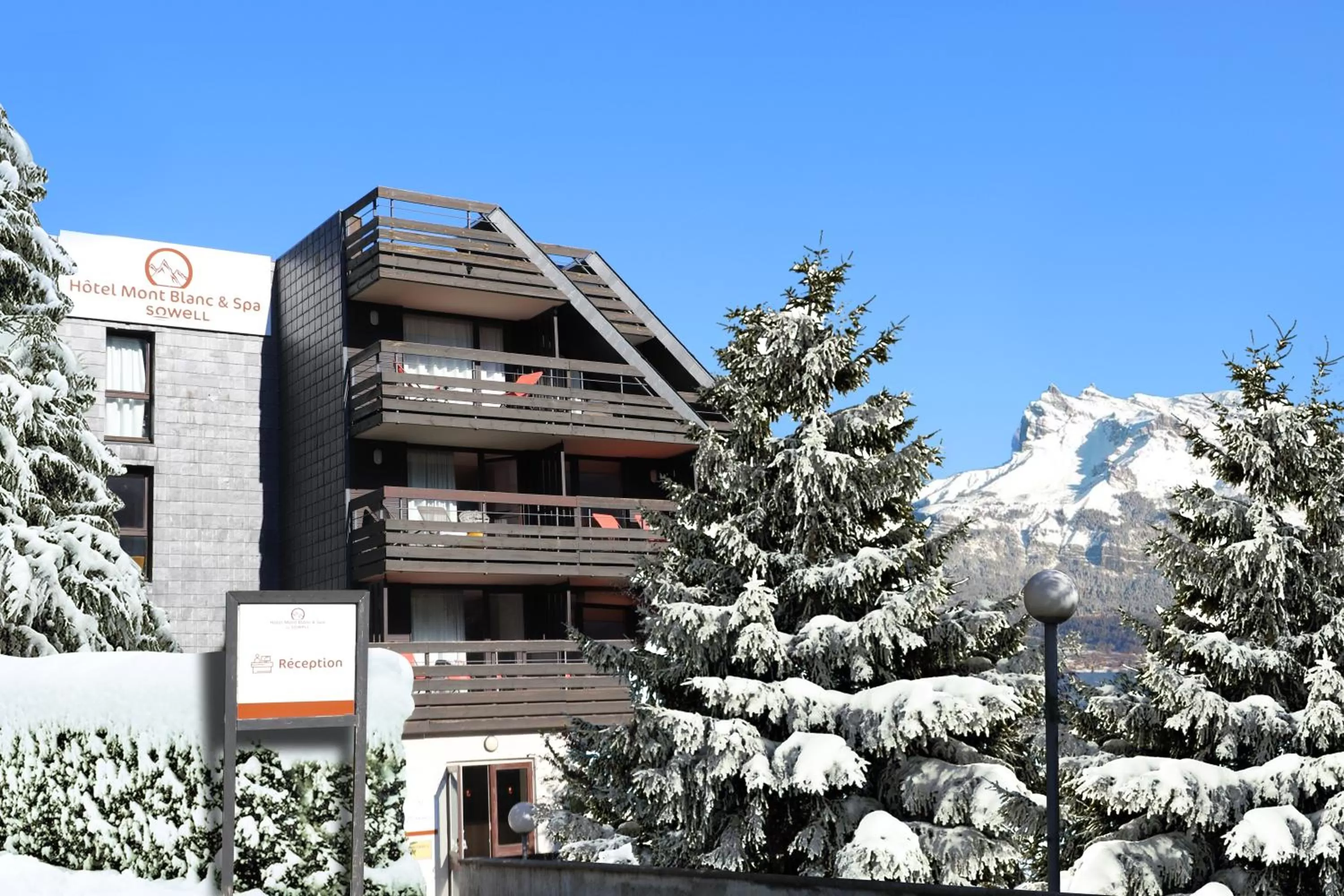 Property building in SOWELL HOTELS Mont Blanc et SPA