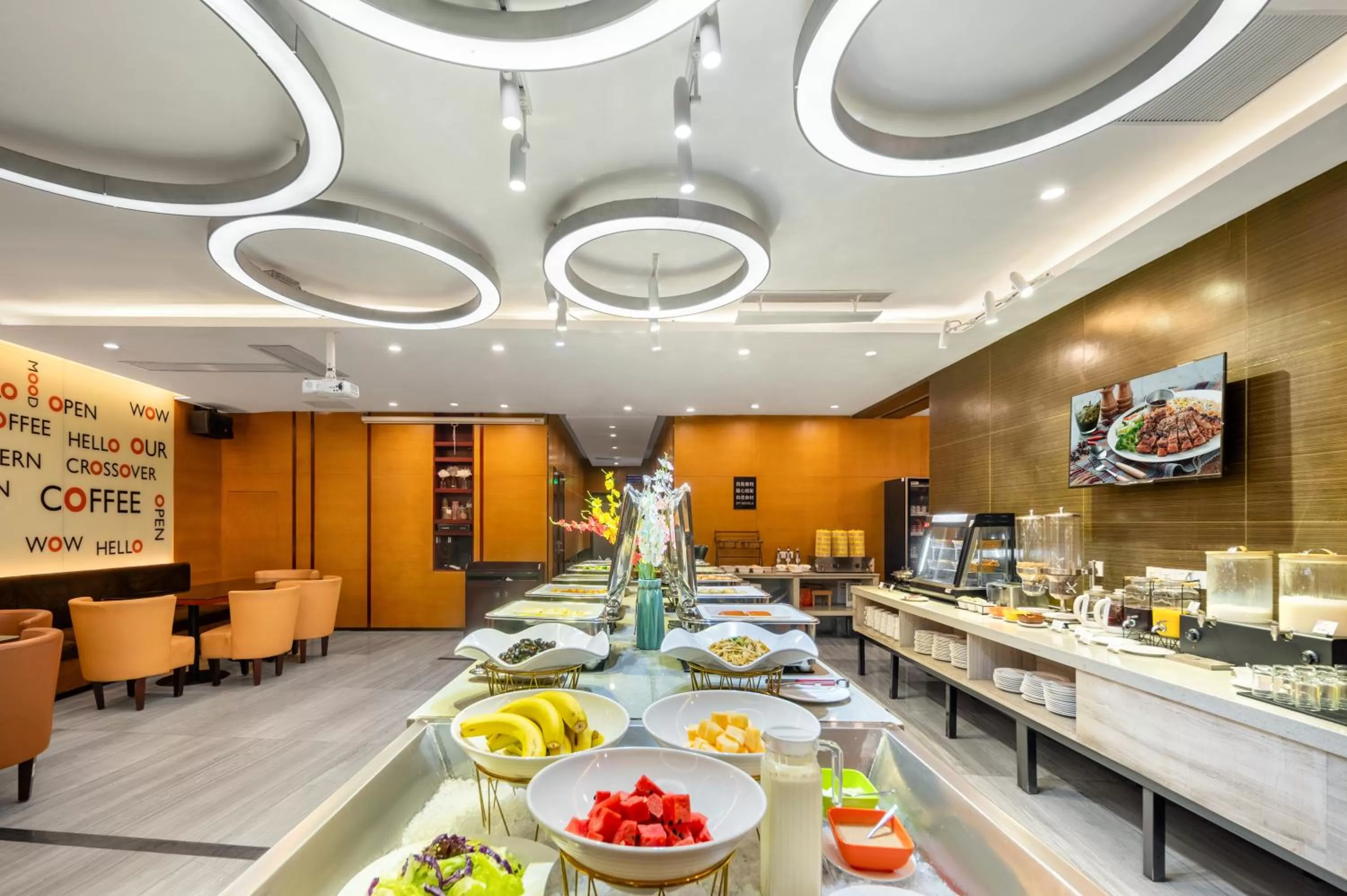 Food and drinks in Ausotel Smart Baiyun International Airport T2-Free 24-hour airport pick-up