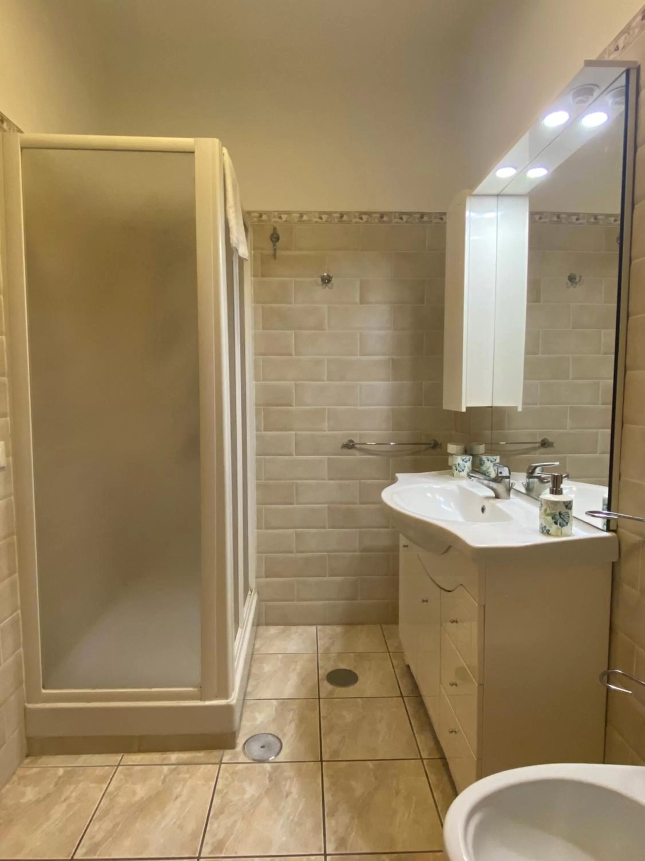 Shower in Villa Viuli