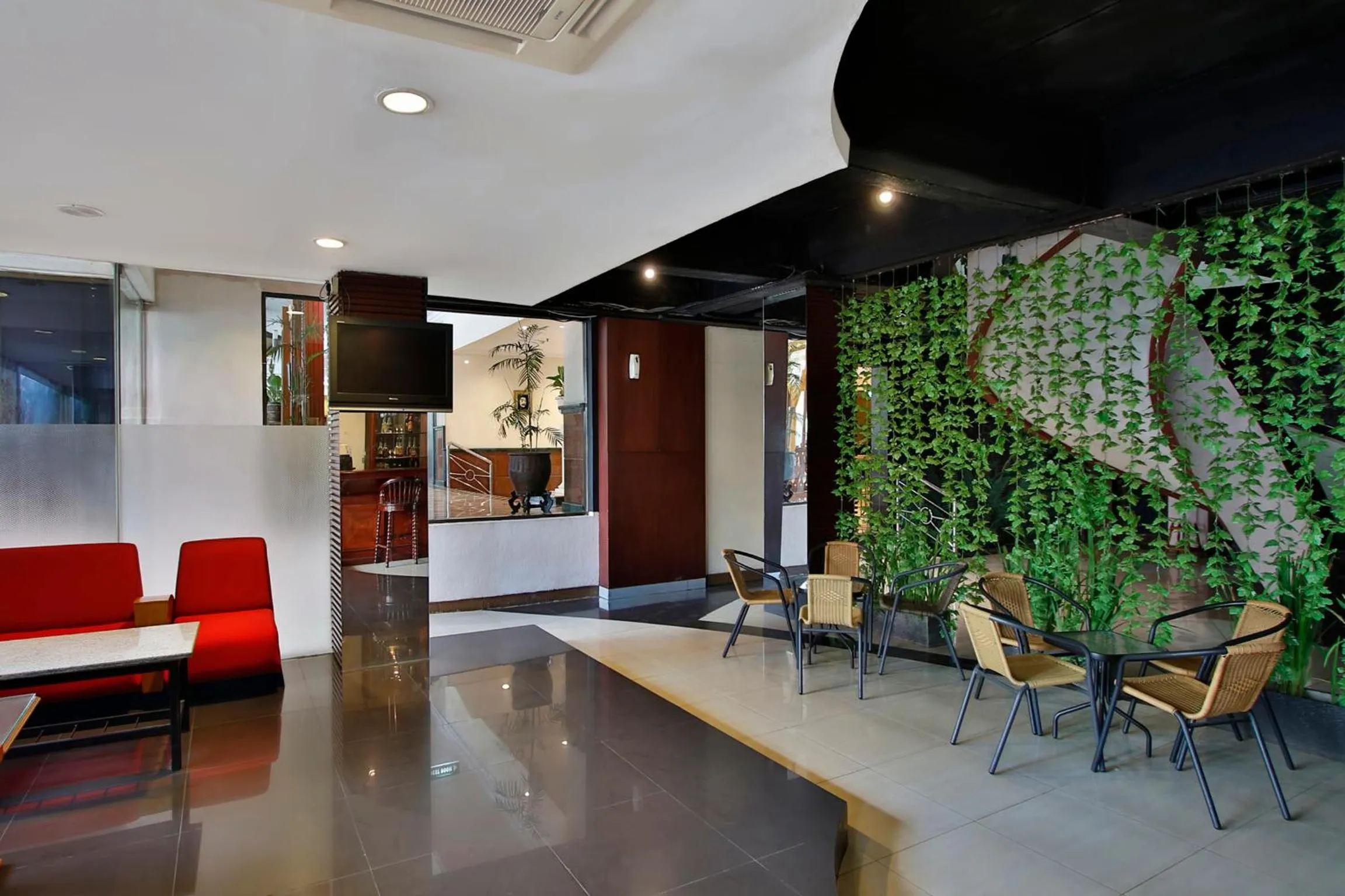 Restaurant/places to eat in Jayakarta Hotel Jakarta