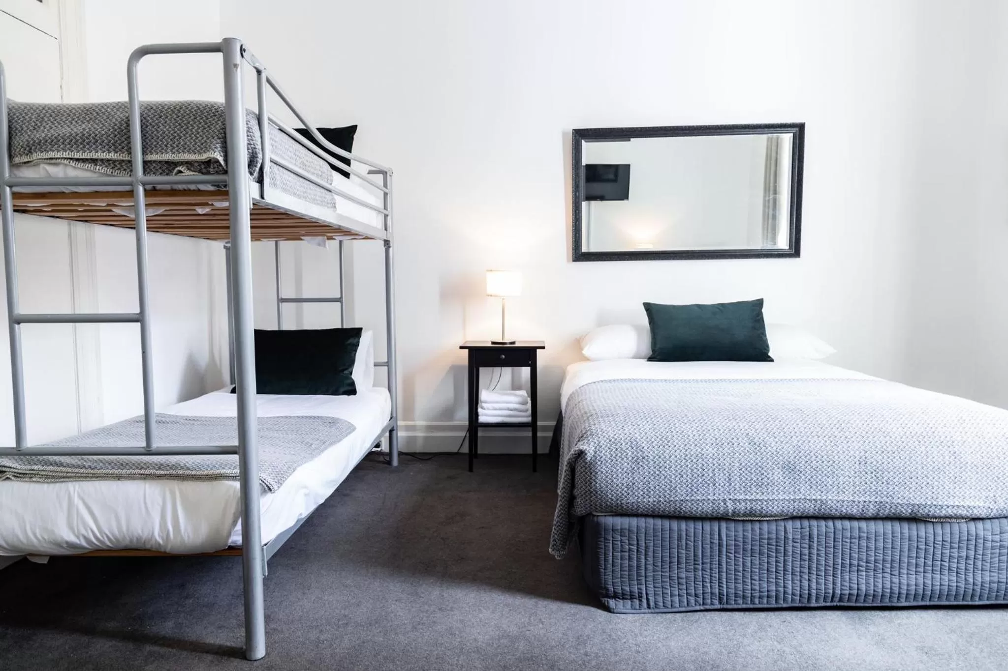 bunk bed, Bed in Wynyard Hotel