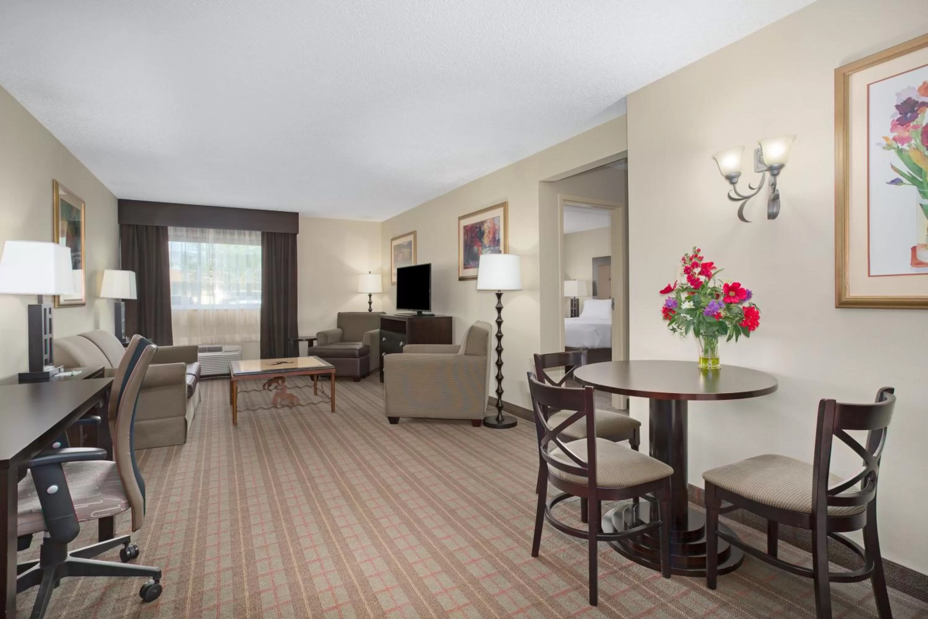 Photo of the whole room in Holiday Inn Riverton-Convention Center by IHG