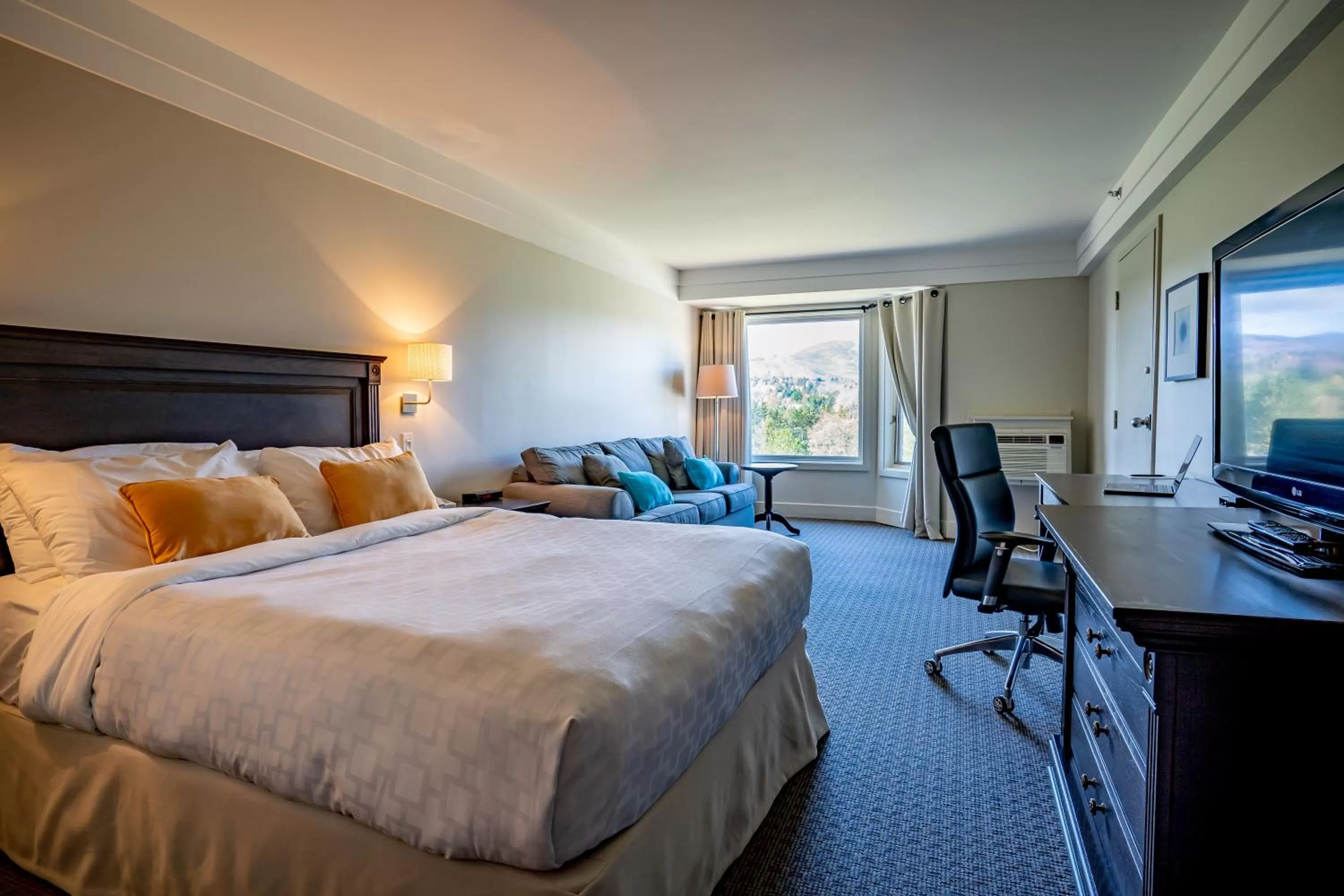 Photo of the whole room, Bed in Manoir des Sables Hôtel & Golf