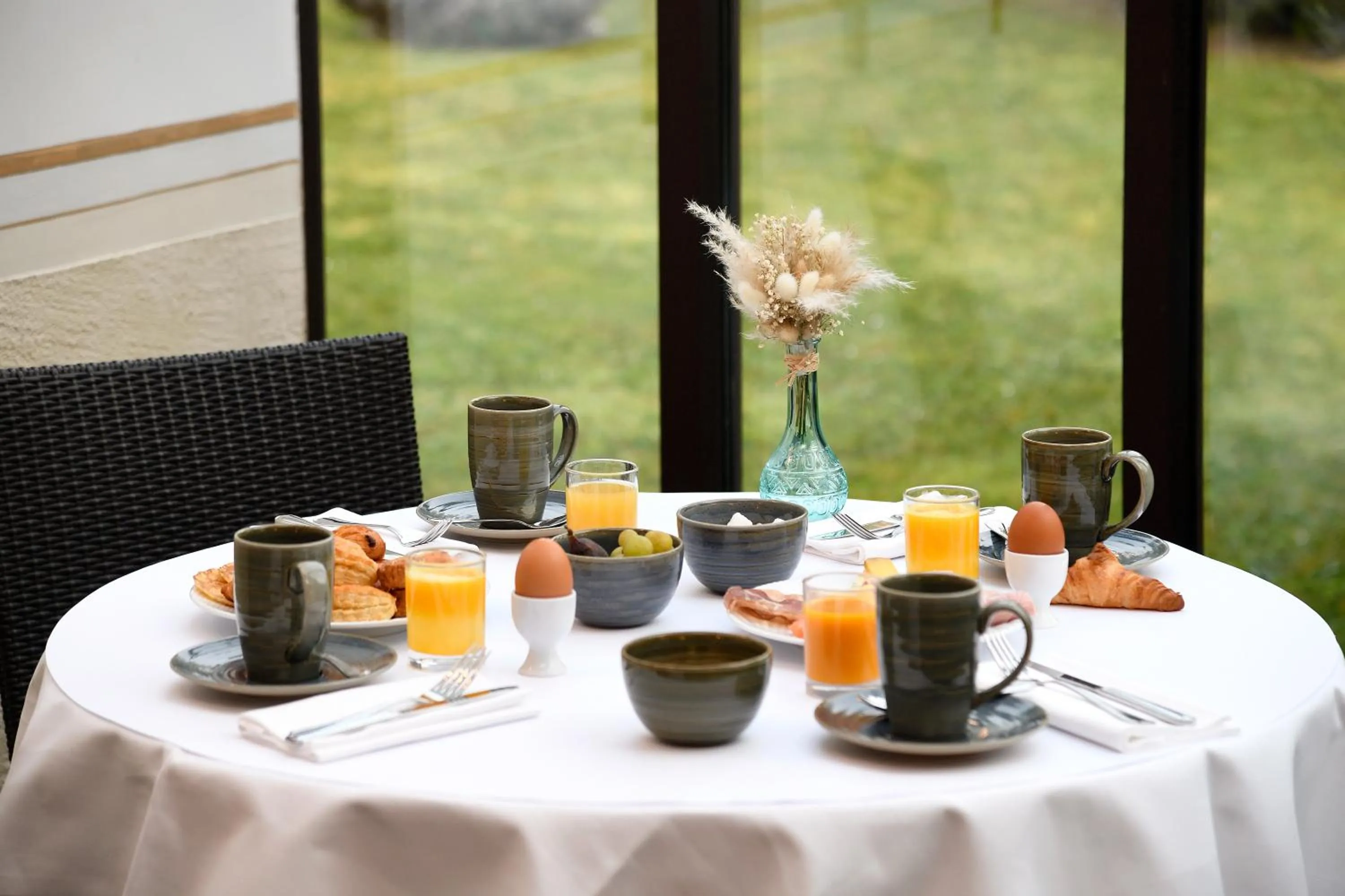 Breakfast in Château de Pizay