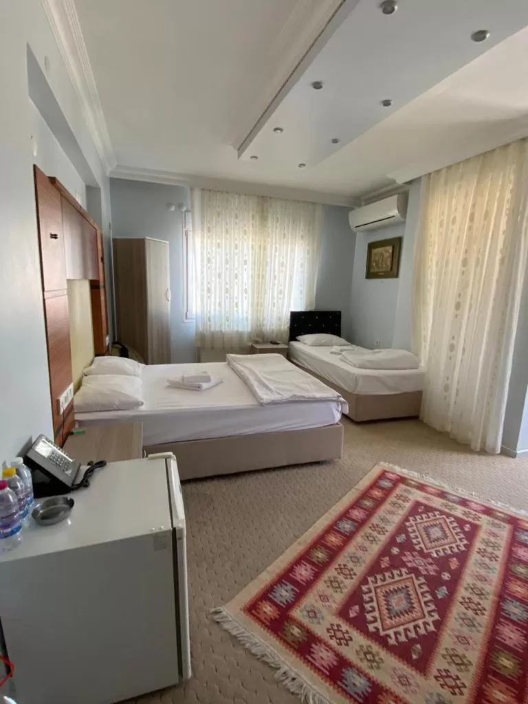 Photo of the whole room, Bed in Sakran Hotel