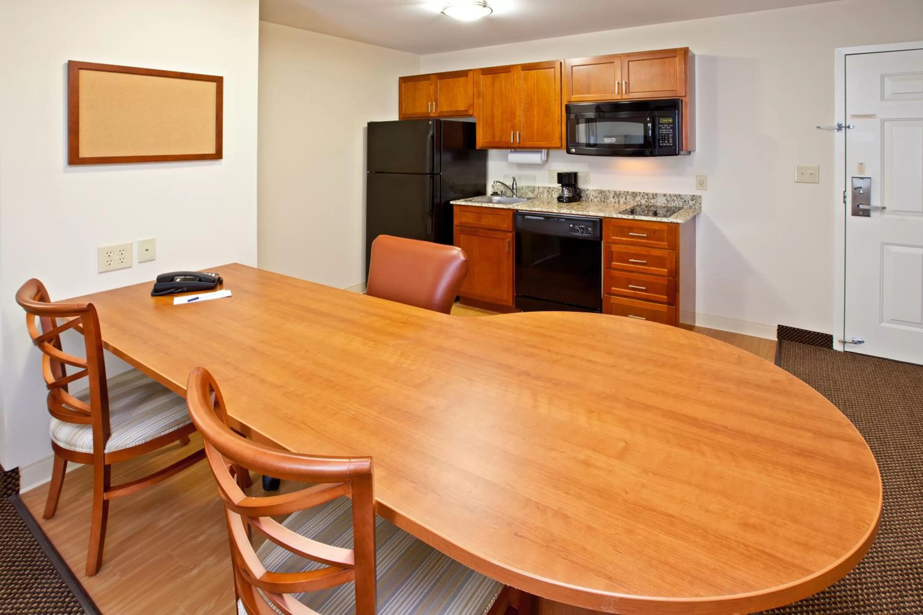 Kitchen or kitchenette in Candlewood Suites Radcliff - Fort Knox by IHG