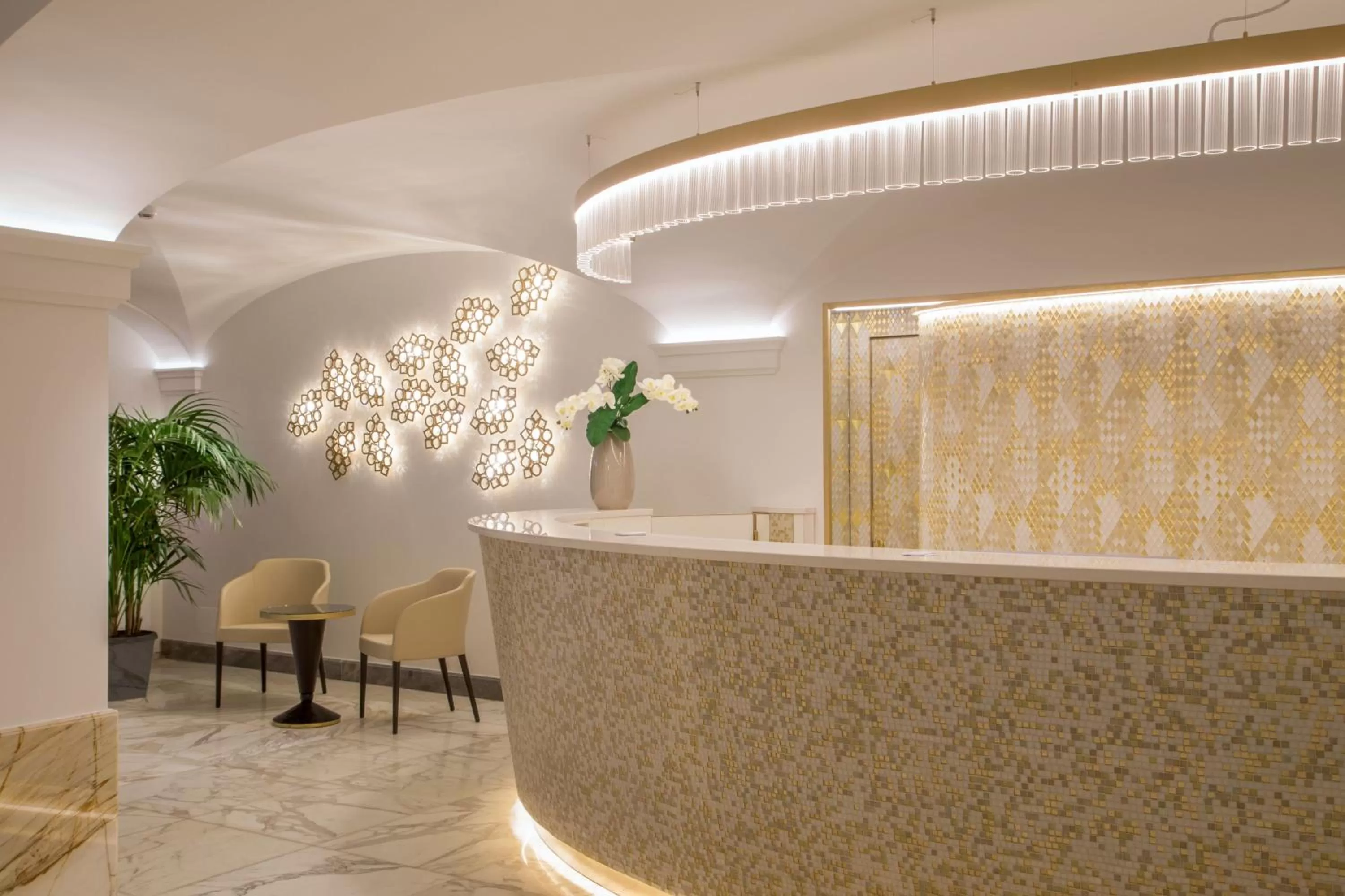 Lobby or reception in Hotel Shangri-La Roma by OMNIA hotels