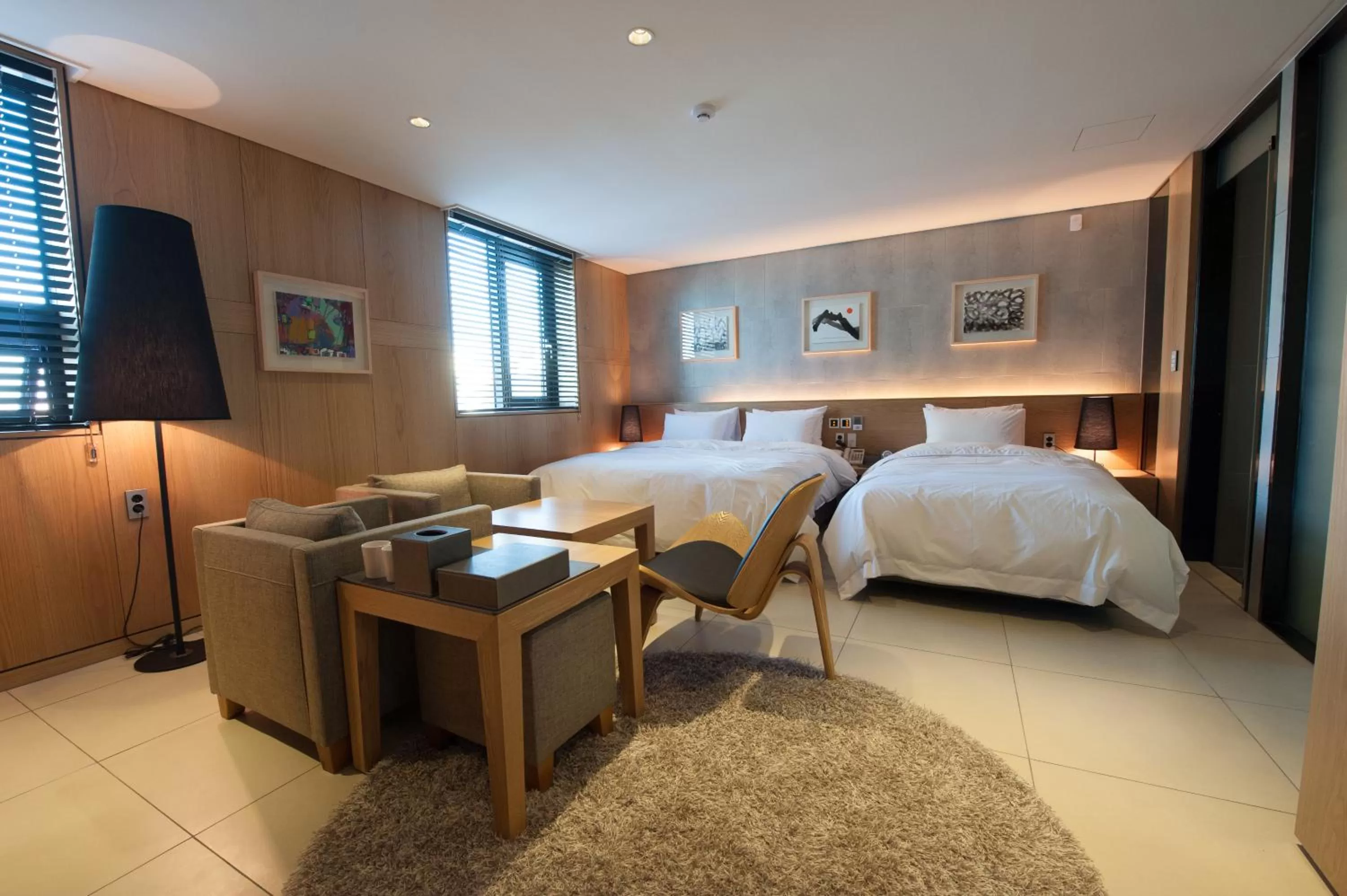 Living room, Bed in Rian Hotel